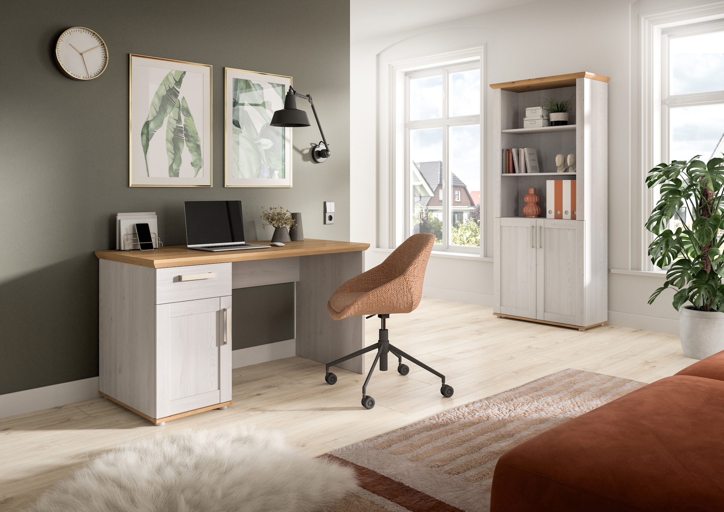 Home affaire Schreibtisch »COSENZA, Breite 134 cm, 1 Tür, 1 Schubkasten, 2 Fächer« in Landhausoptik, mit weiteren Artikel der Serie kombinierbar,  Bürotisch, Computertisch, Laptoptisch, Home-Office