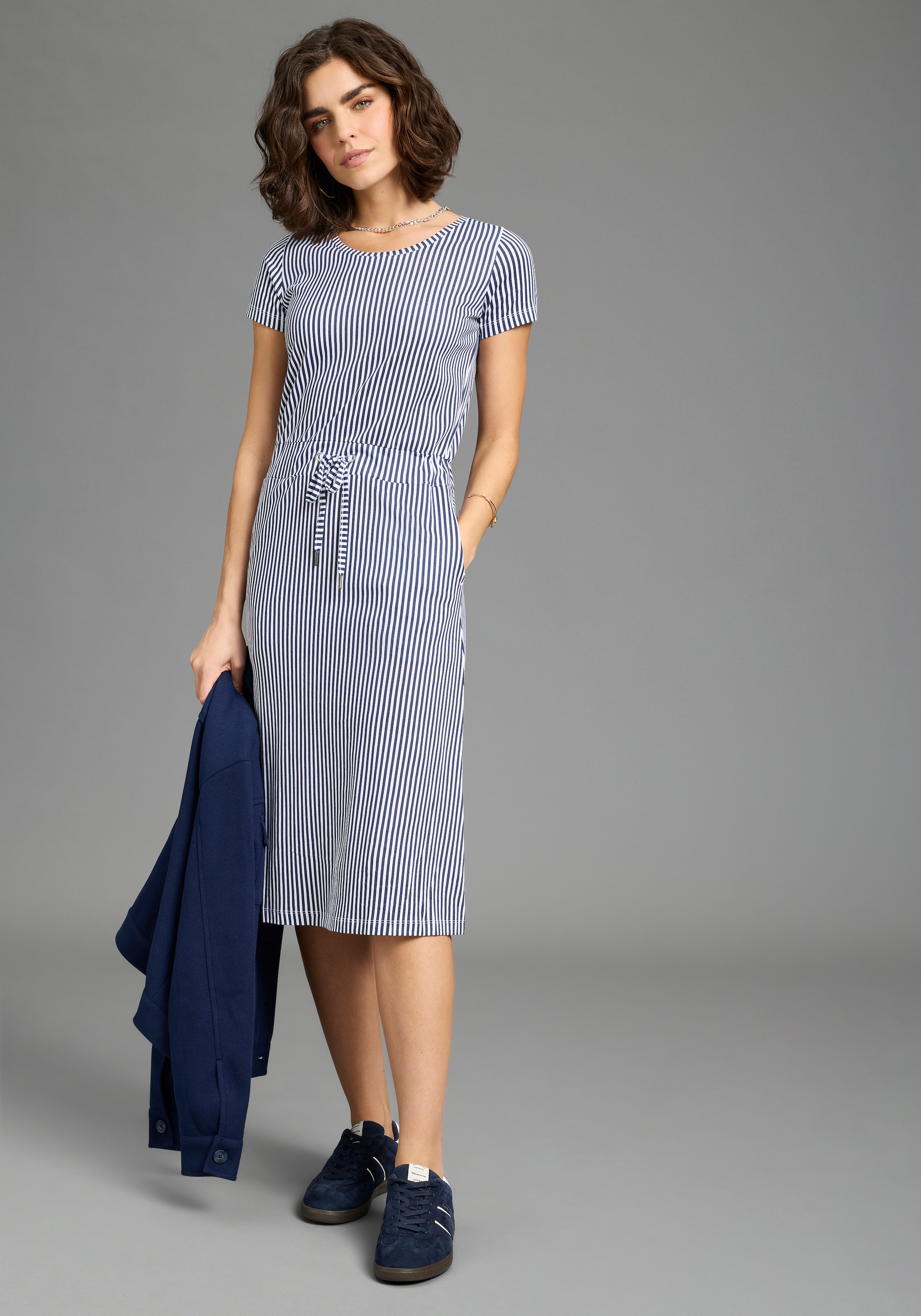 Laura Scott Shirtkleid »mit Bindeband aus softem und atmungsaktivem Jersey« im Basic-Stil, Shirtware, femininer Look