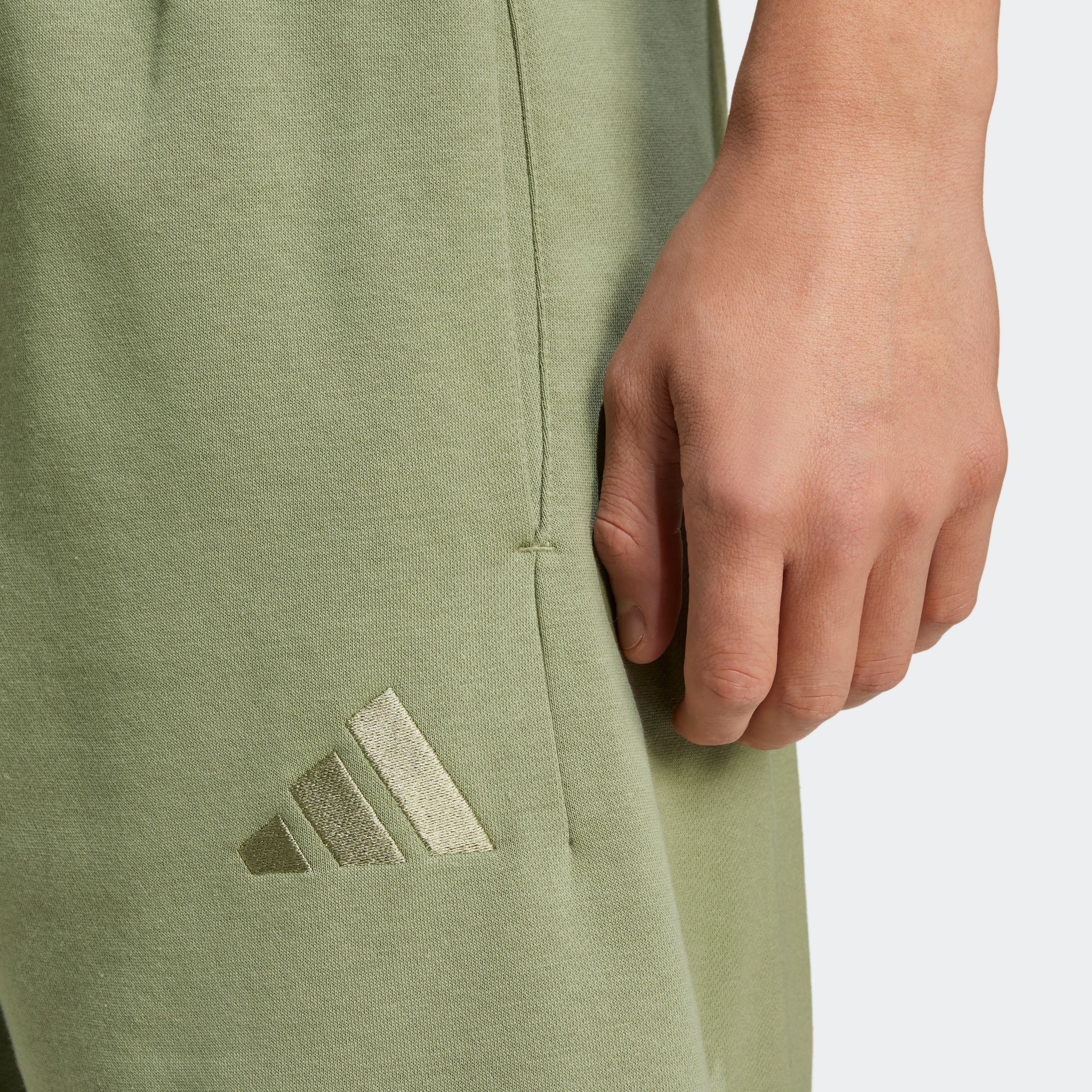 adidas Sportswear Shorts »M A SZN FL SHO«, (1 tlg.)
