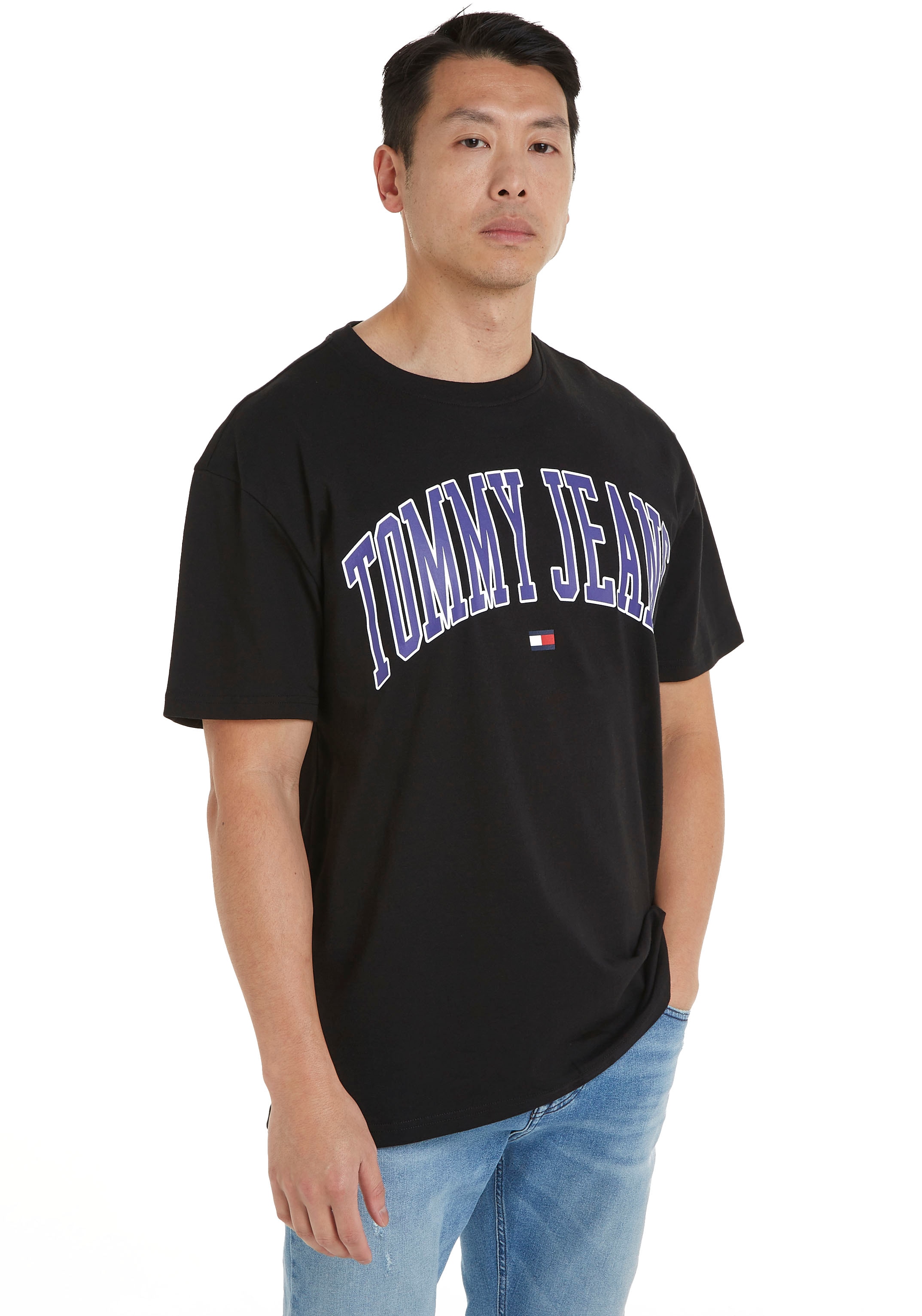 T-Shirt »TJM REG POPCOLOR VARSITY TEE EXT«, Große Größen, mit zweifarbigen Markenprint
