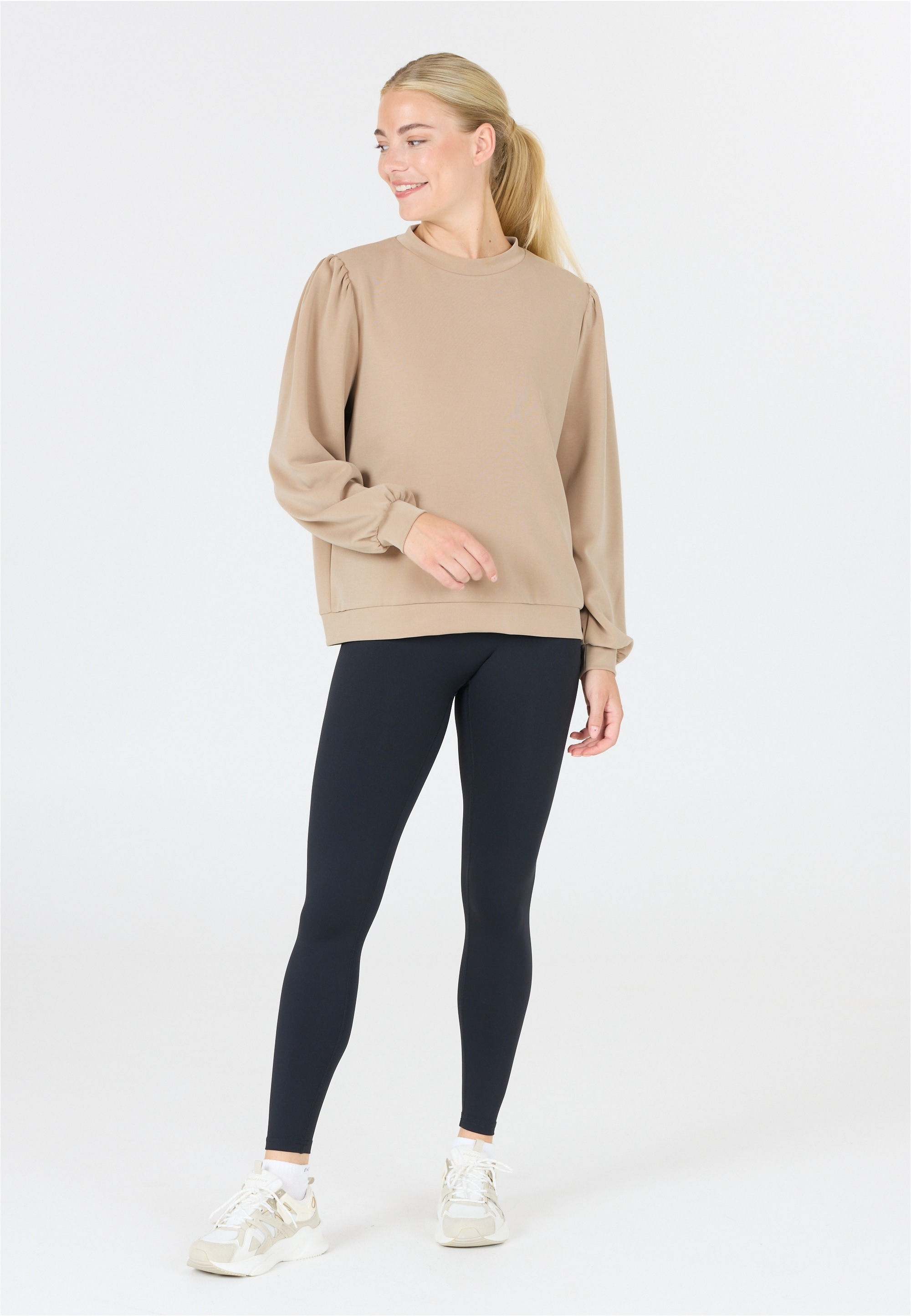 ATHLECIA Sweatshirt »Jillnana«, aus weichem Stoff mit entspannter Passform