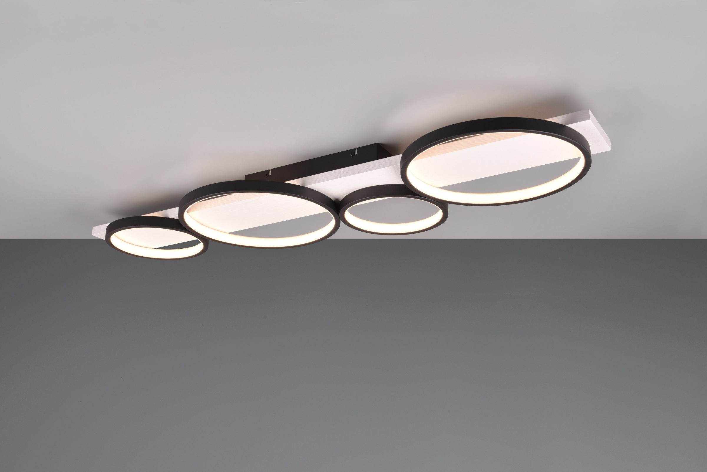 TRIO Leuchten LED Deckenleuchte »MEDERA, Deckenlampe LED Ringe mit Holz Deko 44W 5100 Lumen warmweiß«, 1 flammig, Leuchtmittel LED-Board | LED fest integriert, als Wandlampe oder Deckenlampe einsetzbar dimmbar über Wandschalter