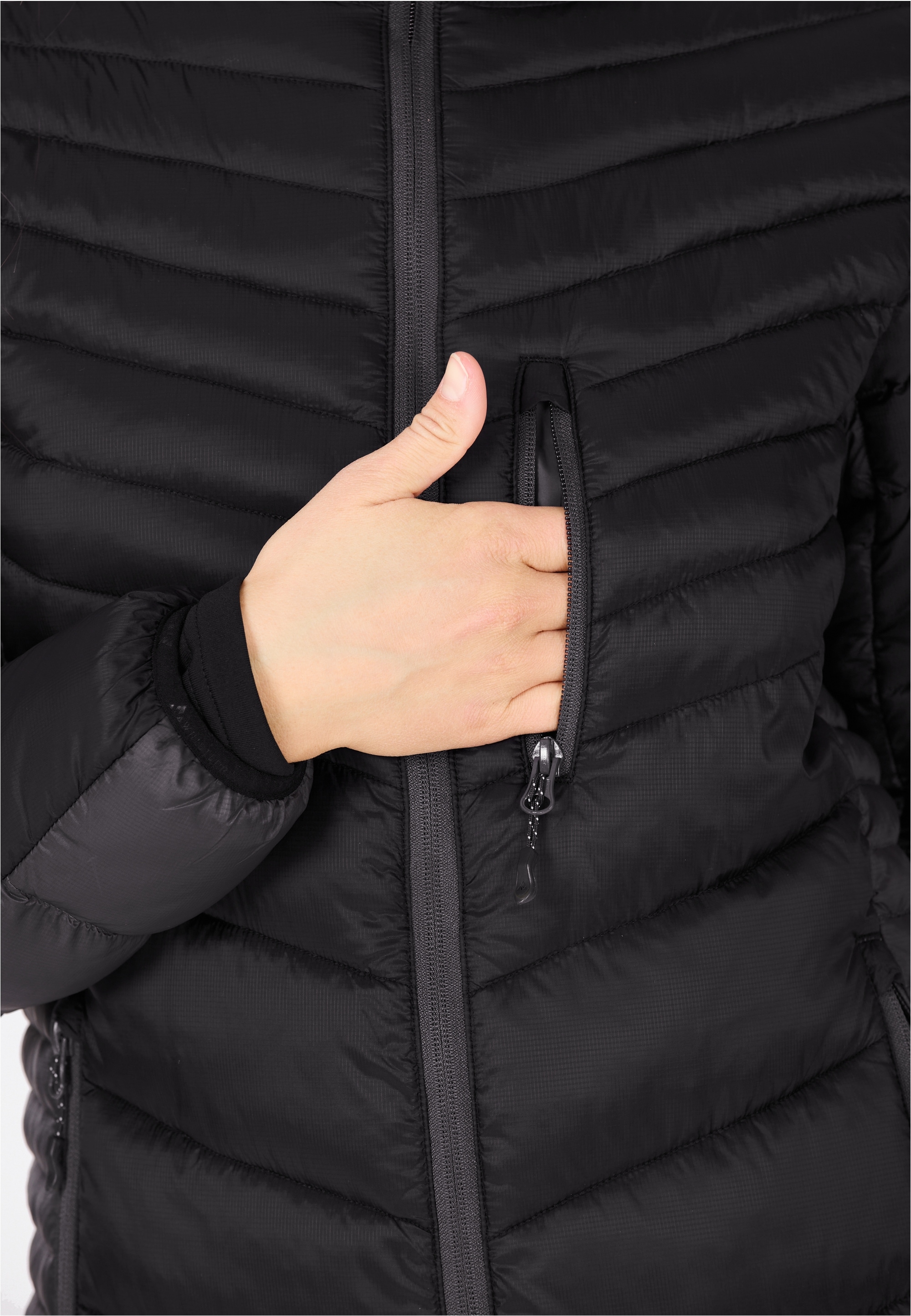 WHISTLER Outdoorjacke »Trival«, im leichtgewichtigen und wasserabweisenden Design