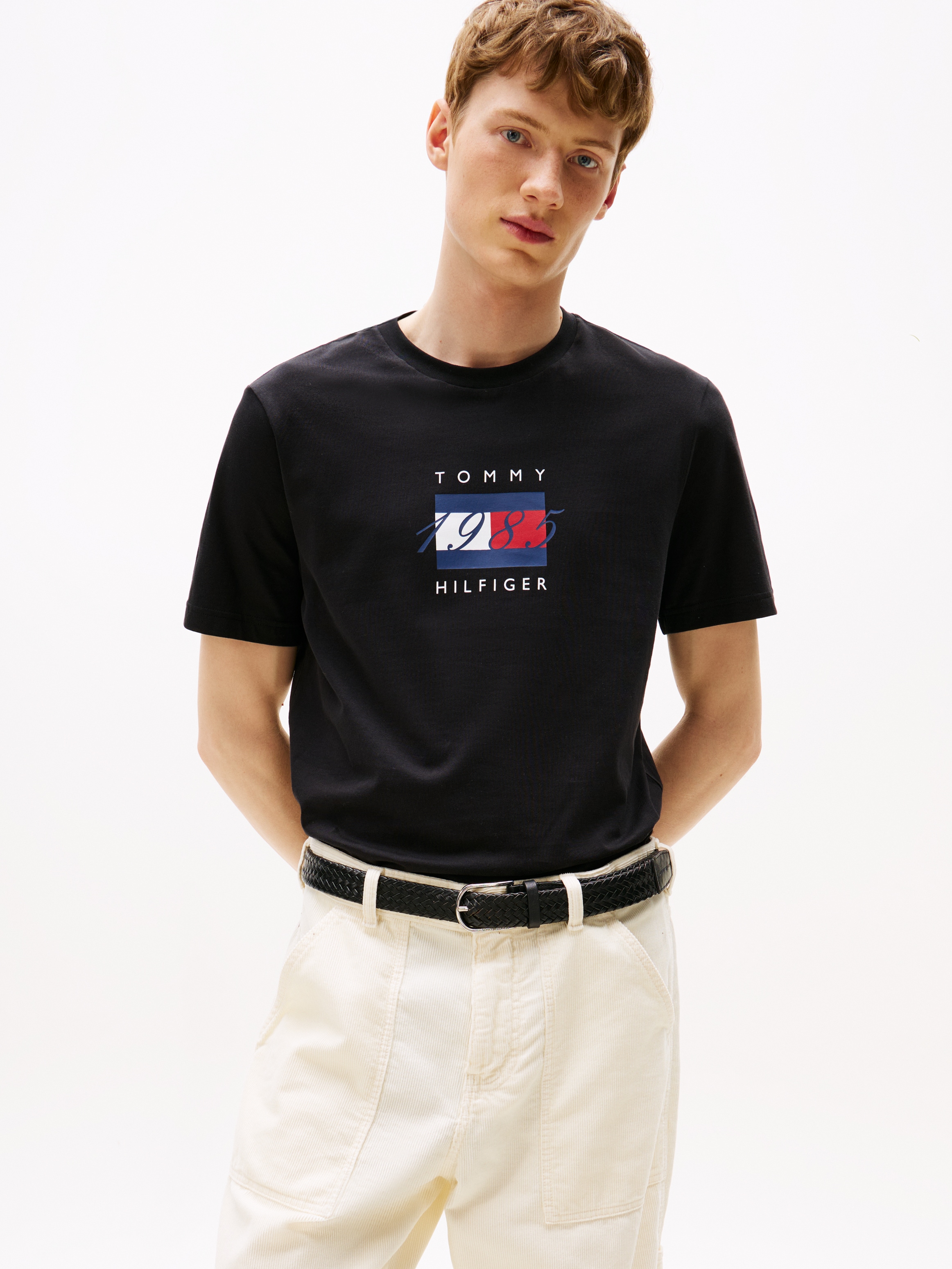 Tommy Hilfiger T-Shirt "LINEAR FLAG GRAPHIC", Rundhals, regular fit, Jersey günstig online kaufen