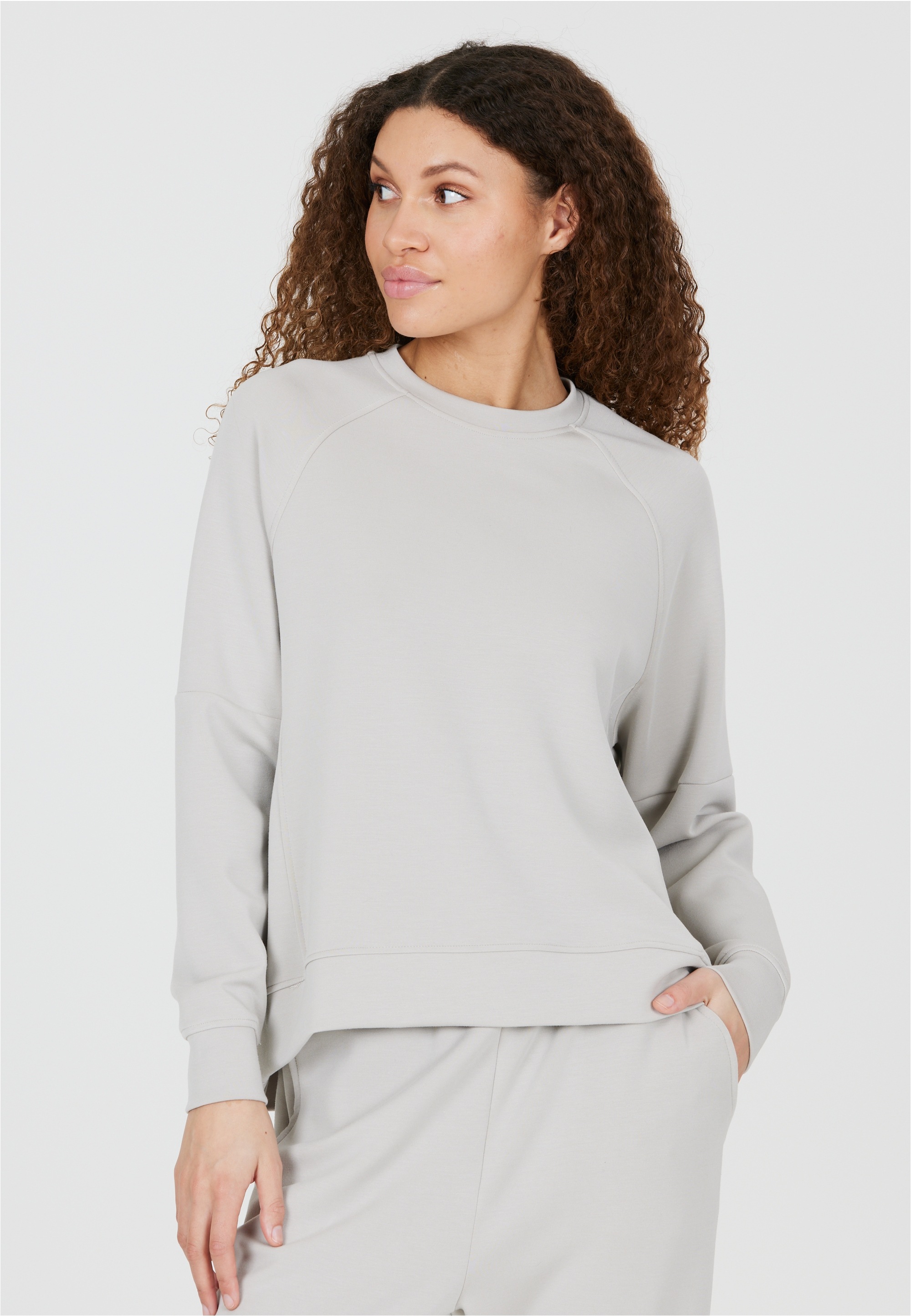 ATHLECIA Sweatshirt "Jacey", aus extra weichem Material