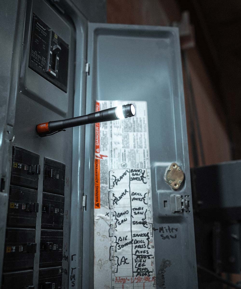 NEBO LED Taschenlampe »Nebo INSPECTOR™ 500+ Flex« Set, Taschenlampe inkl. Ladekabel, 2 Stk. tlg. Flexibel mit Akku- oder Batteriebetrieb nutzbar