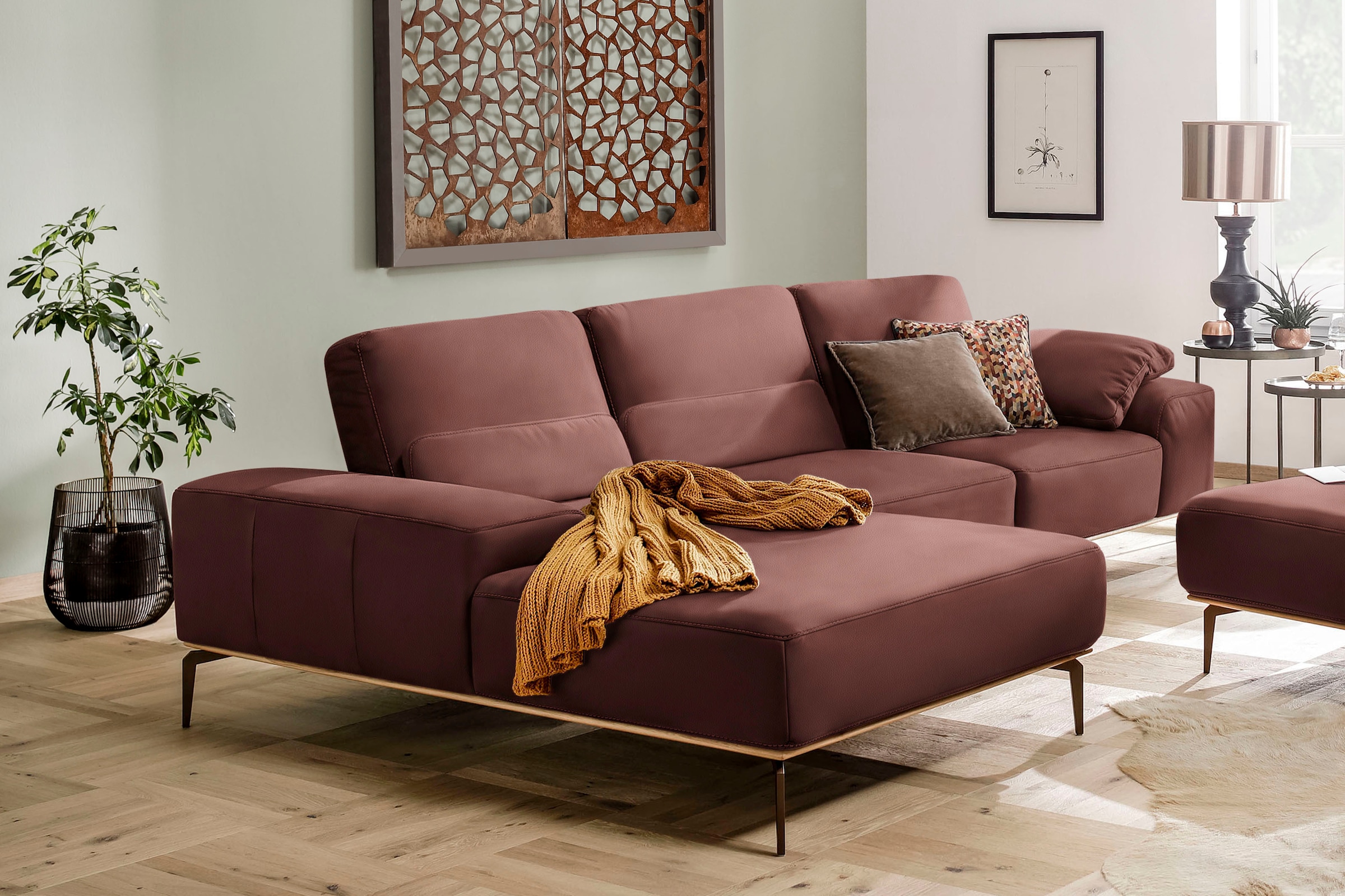 W.SCHILLIG Ecksofa "run, Designsofa mit tollem Sitzkomfort, bequem, L-Form" mit Holzsockel, Füße in Bronze pulverbeschichtet, Breite 319 cm