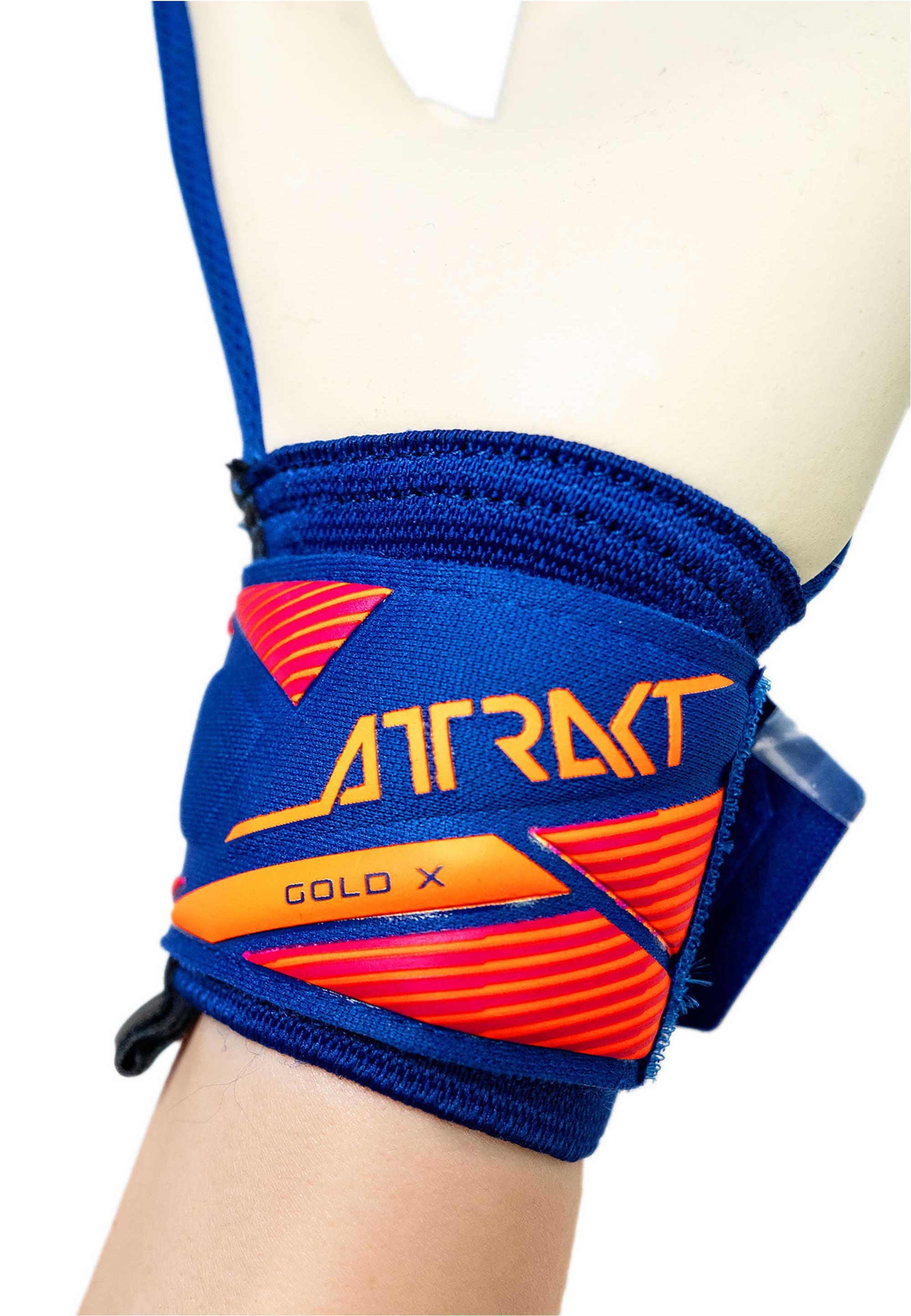 Reusch Torwarthandschuhe »Attrakt Gold X NC Junior Profi« mit atmungsaktiven Mesh-Einsätzen
