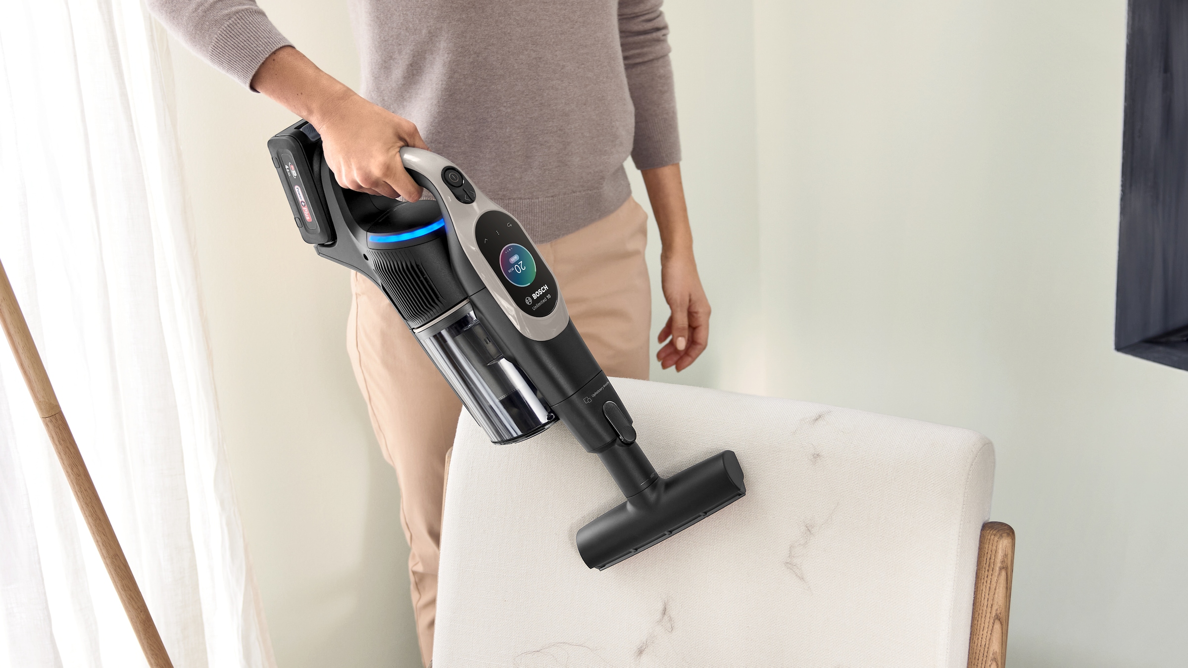 BOSCH XXL-Polsterdüse »XXL-Polsterdüse BHZUNGXXL, 360° Rotation, großer Bürstendurchmesser«, ideal zur Fahrzeug-Innenreinigung, Original-Zubehör, schwarz