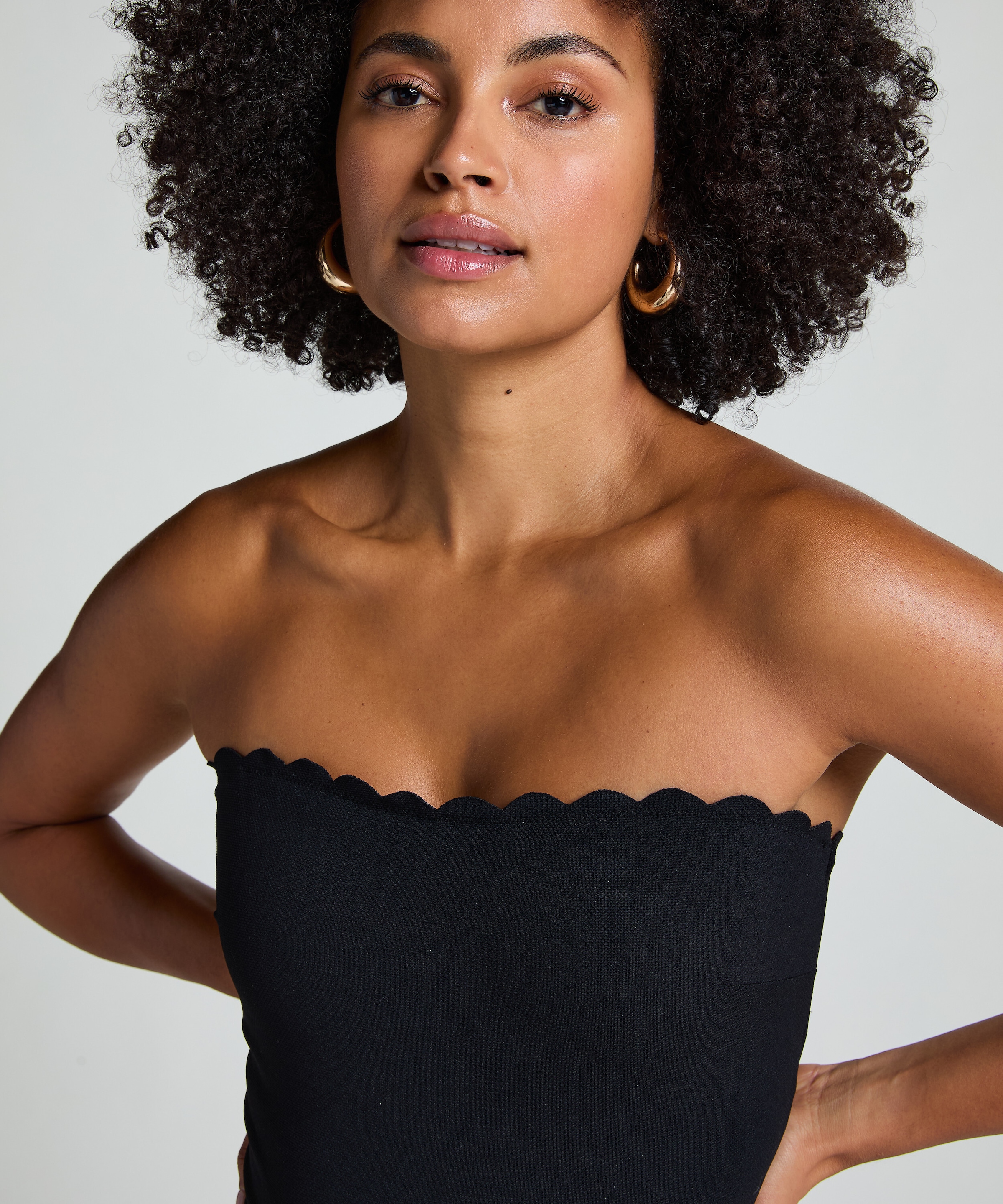 Hunkemöller Badeanzug »Badeanzug Bandeau Scallop«