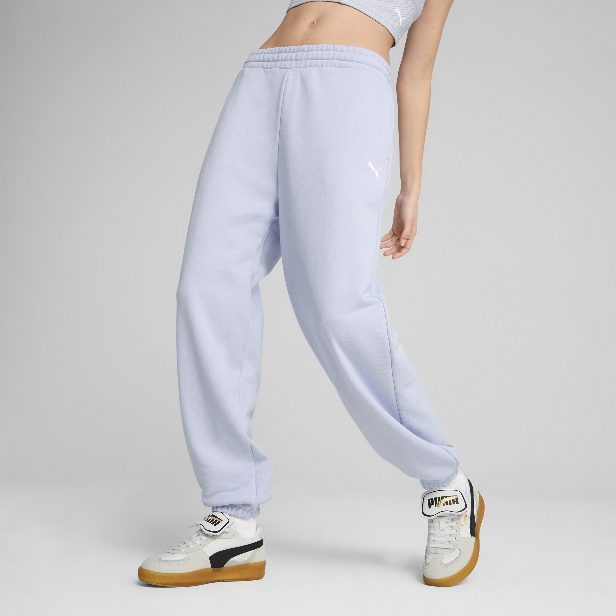 PUMA Sporthose »WARDROBE ESS Relaxed Fit Jogginghose Damen«