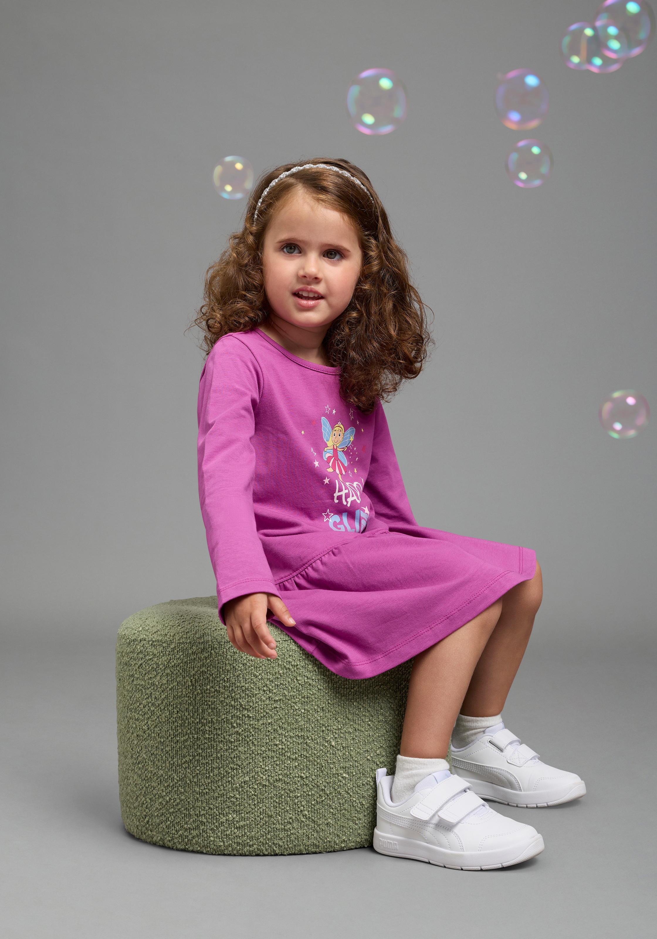 KIDSWORLD Jerseykleid »HAPPY GLITZER TAG« kniefreie Länge,  verspielter Look,  aus Baumwollmischung