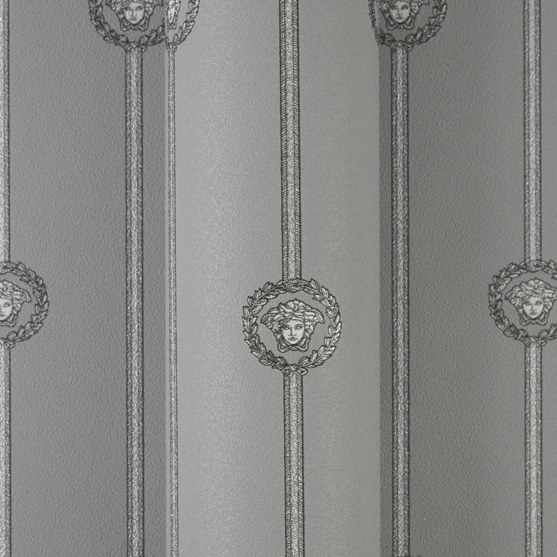 Versace Vliestapete »Versace 6 I Love Baroque –« 3D-Optik | Barock | Motiv geprägt Edle Bordüre mit ikonischem Medaillonmotiv & glänzender Struktur