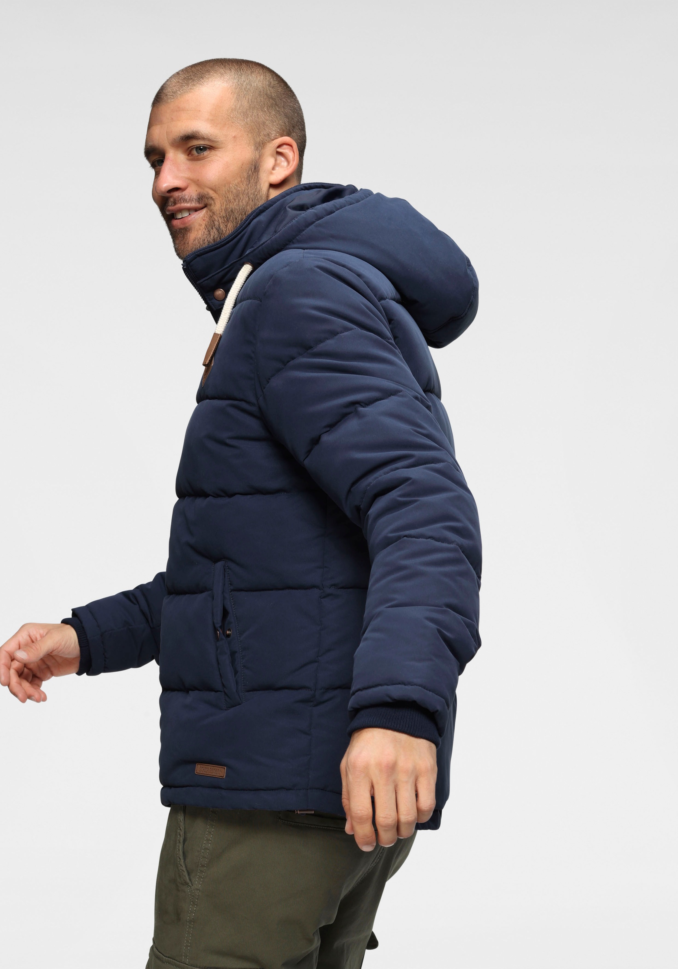 Bruno Banani Steppjacke mitKapuze leicht, wasserabweisend, modischer Stil, günstig online kaufen