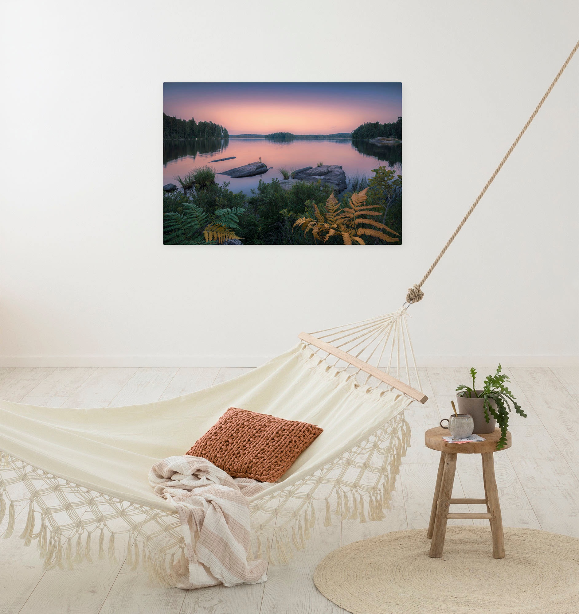 Komar "Swedish Blues - Größe 90 x 60 cm" Baum Berge Blumen Blätter Foto Jahreszeiten Landschaft Meer Natur Palmen Strand Packung, 1 Stk. tlg. Keilrahmenbild mi Echtholzrahmen