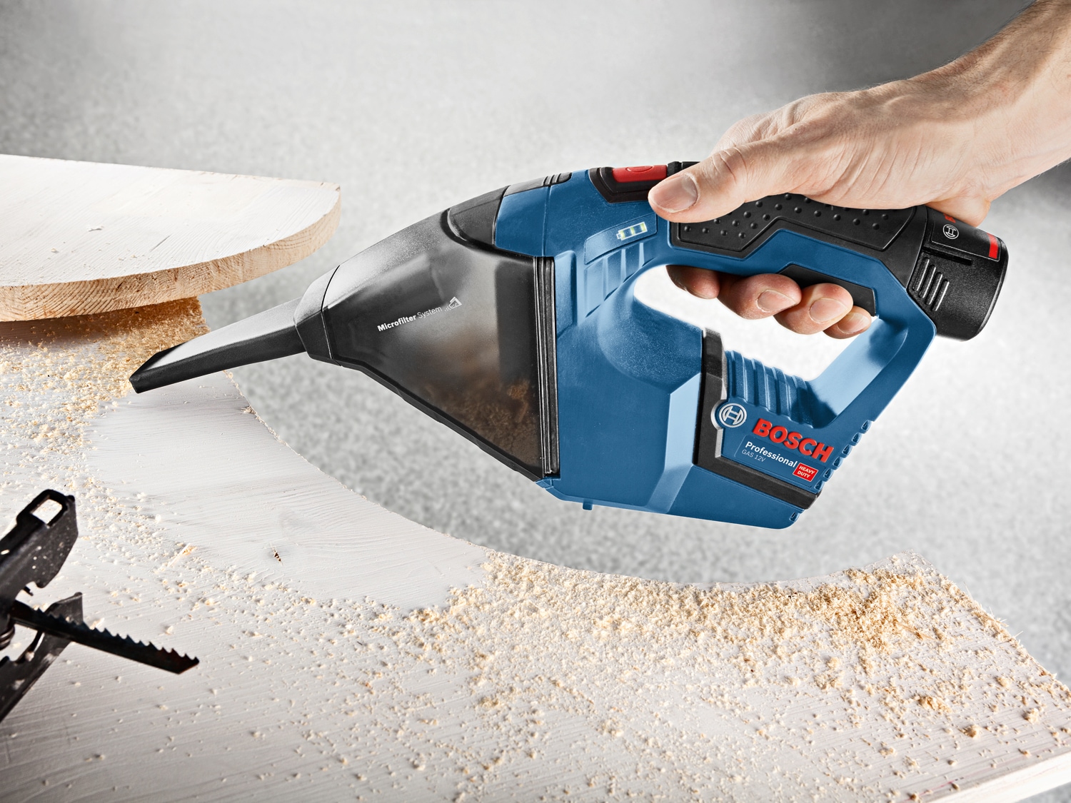 Bosch Professional Akku-Bodenstaubsauger »»GAS 12V««, Inkl. 2x Akku 3,0Ah und Schnellladegerät GAL 12V-40, in L-BOXX