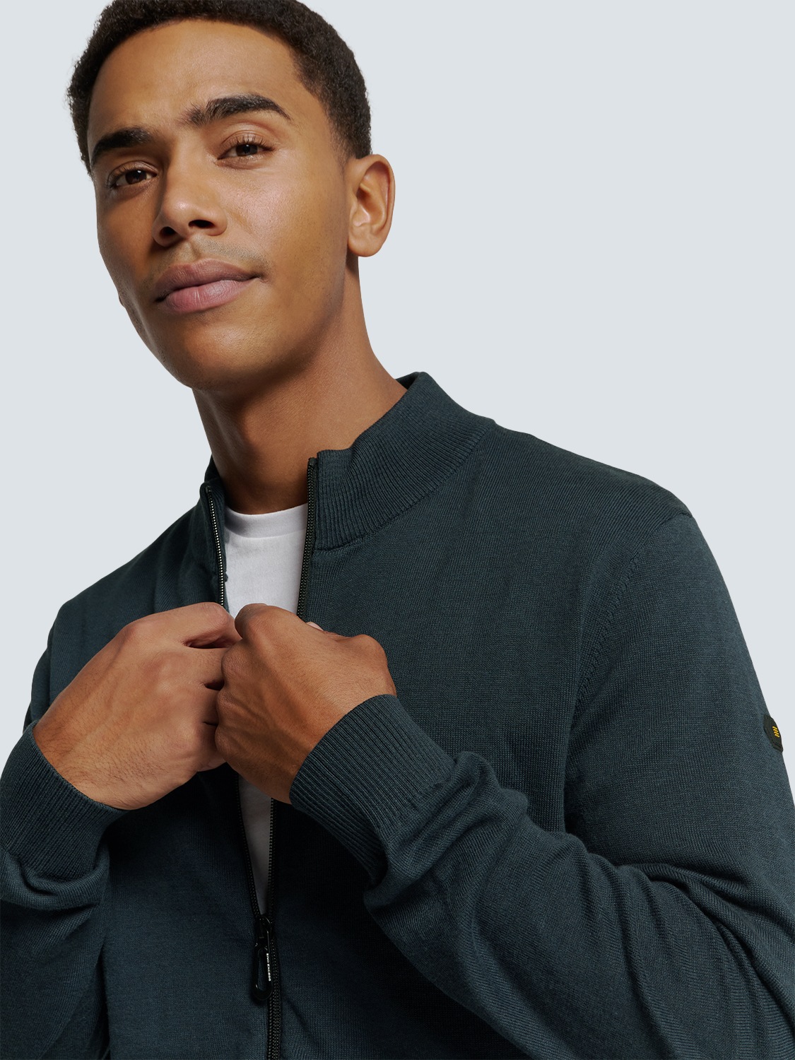 NO EXCESS Rundhalspullover »No Excess Zweifarbige Strickjacke von Timeless Basics«