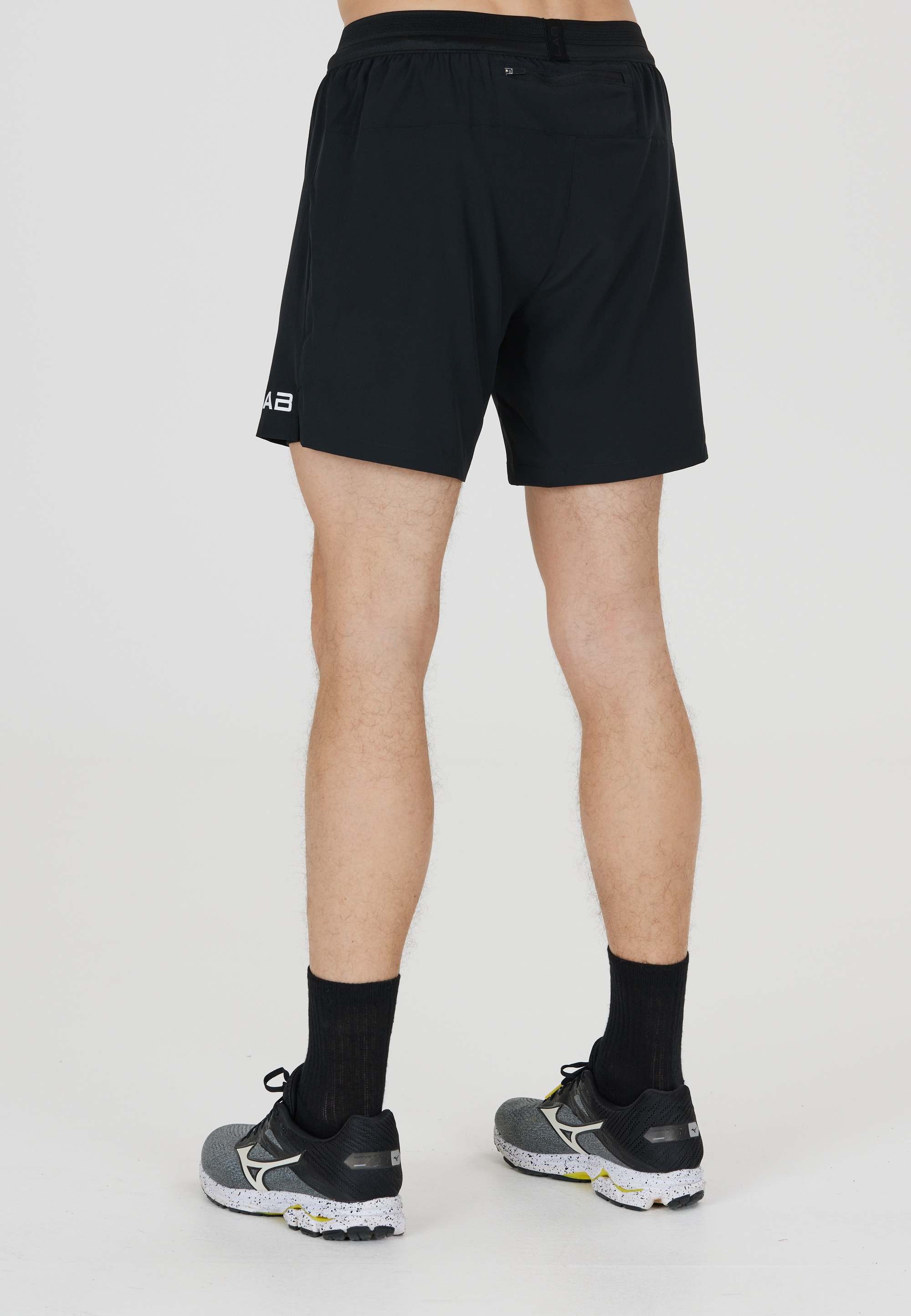 ELITE LAB Shorts »Core«, mit enganliegender Innentight