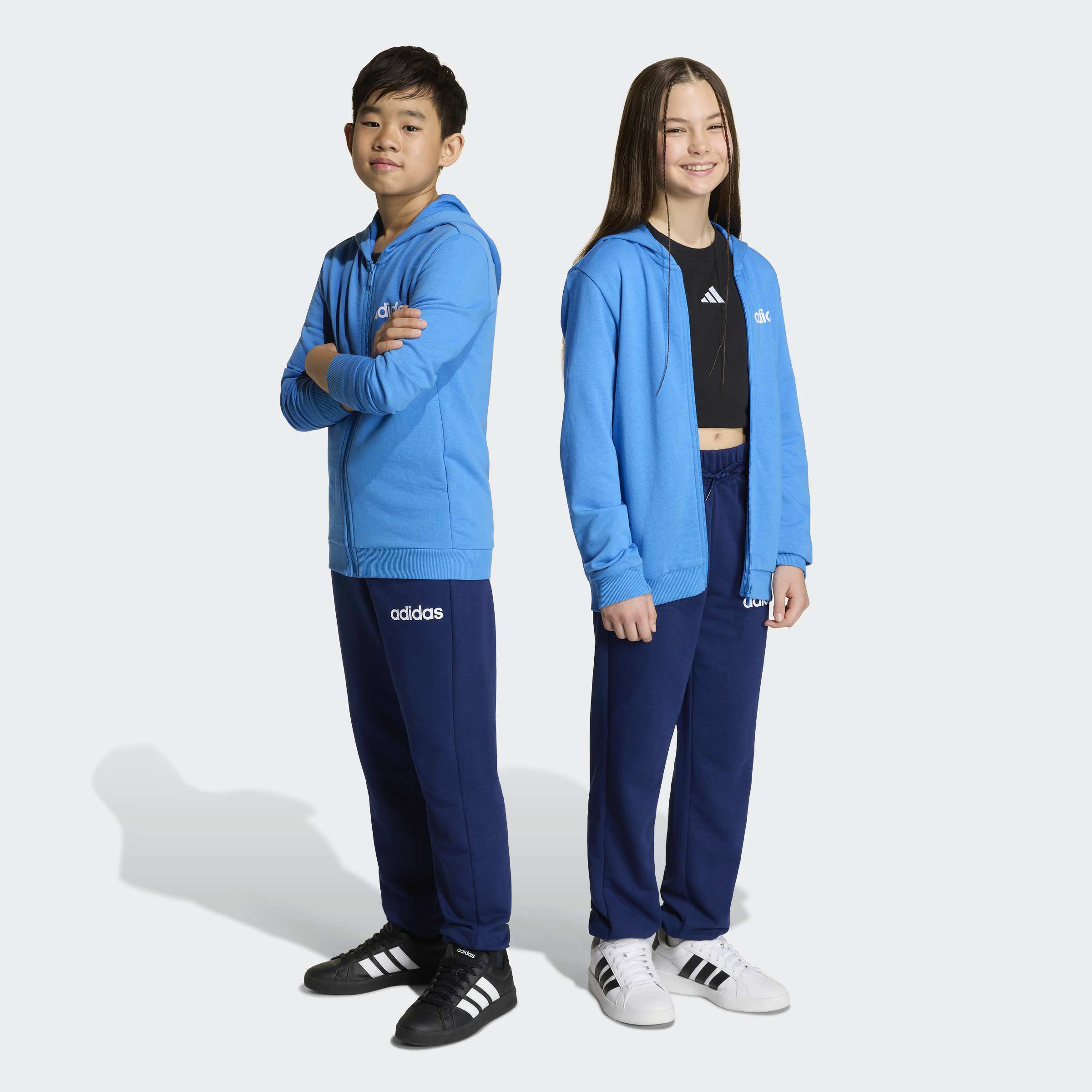 adidas Sportswear "ESSENTIALS KINDER" 2 tlg. zweiteilig, aus Baumwolle und Polyester, weiches French Terry
