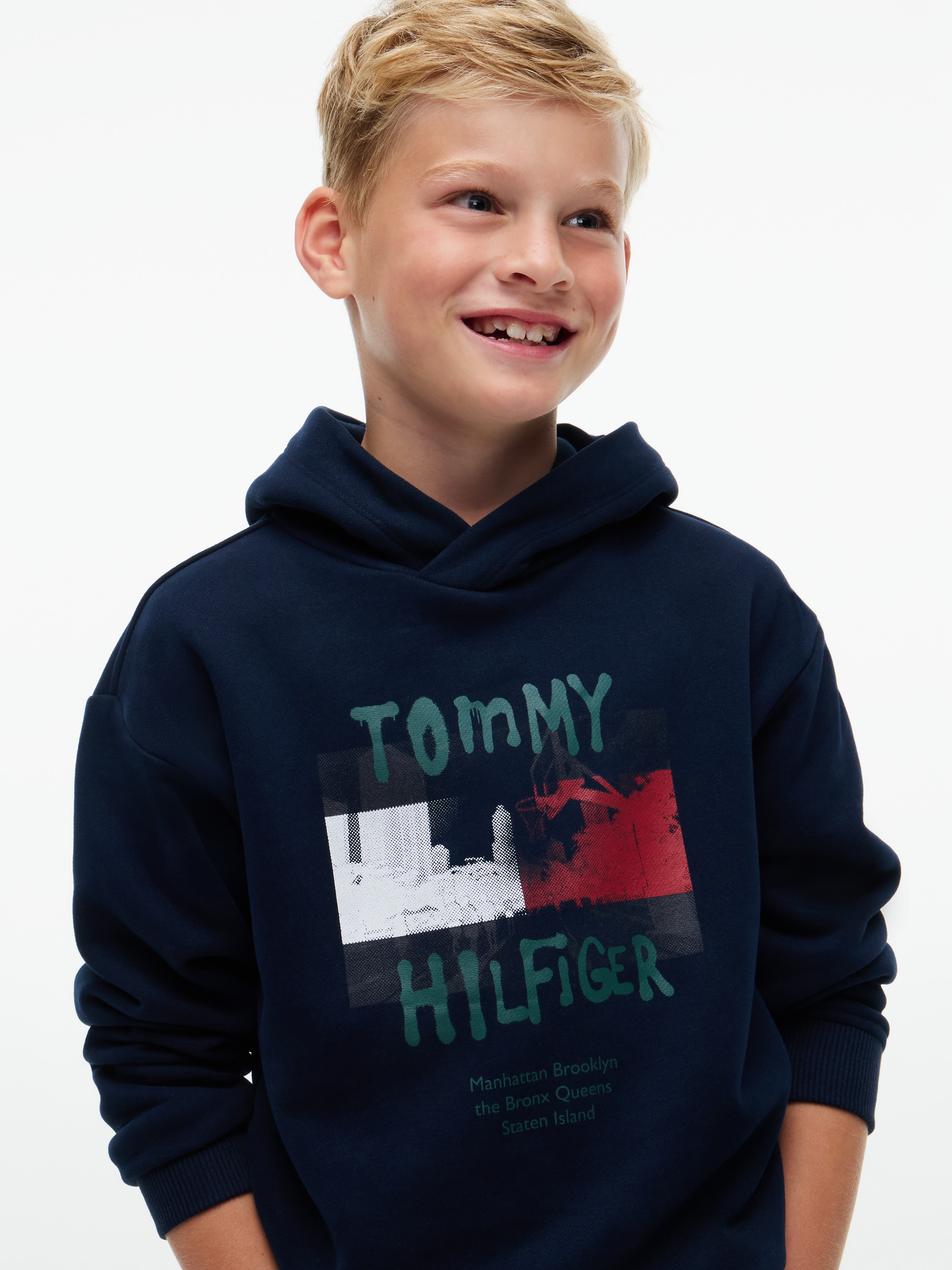 Tommy Hilfiger Kapuzensweatshirt »FLAG GRAFITTI«, Regular Fit, für Kinder bis 16 Jahre

