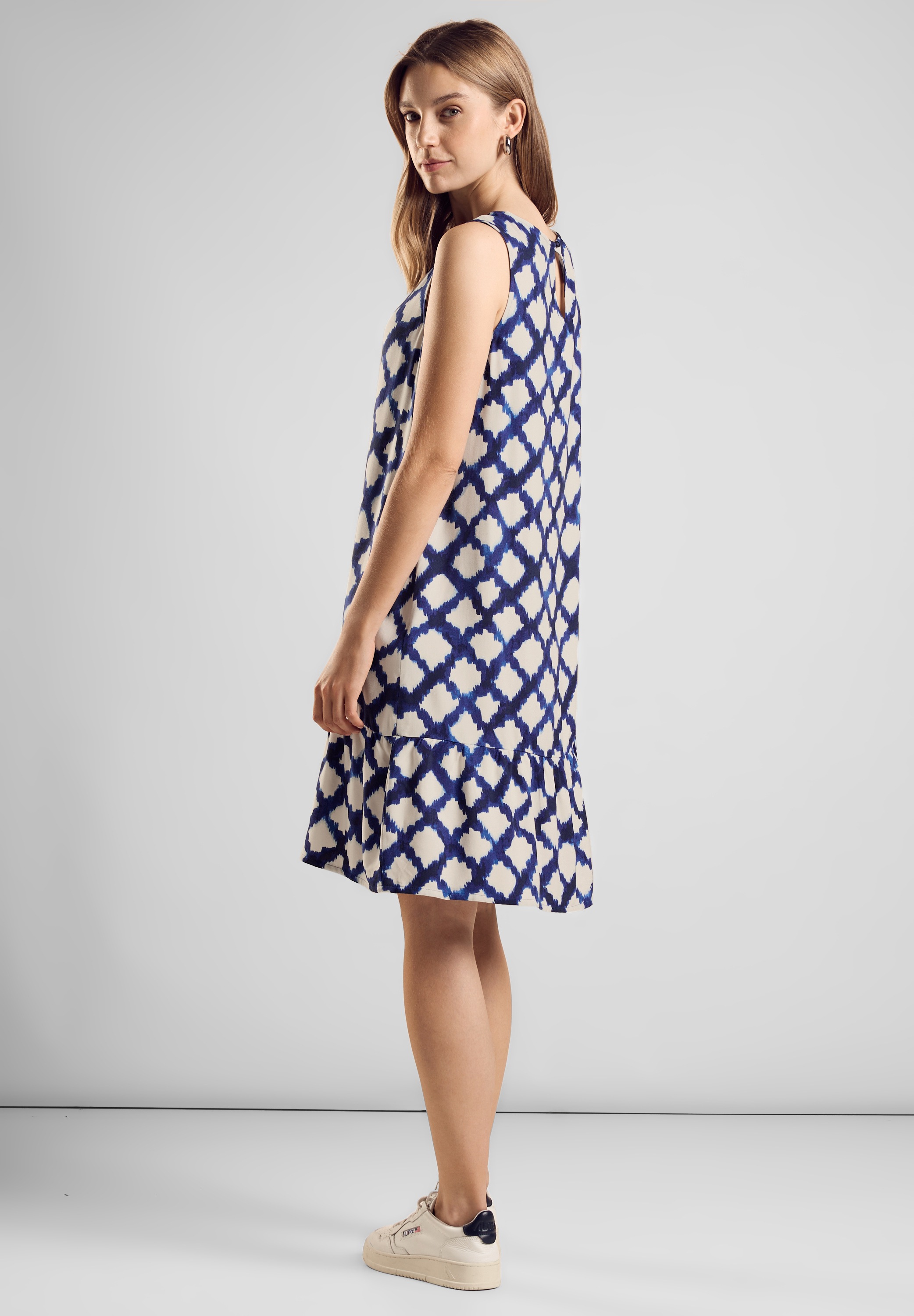 STREET ONE Sommerkleid, mit grafischem Muster