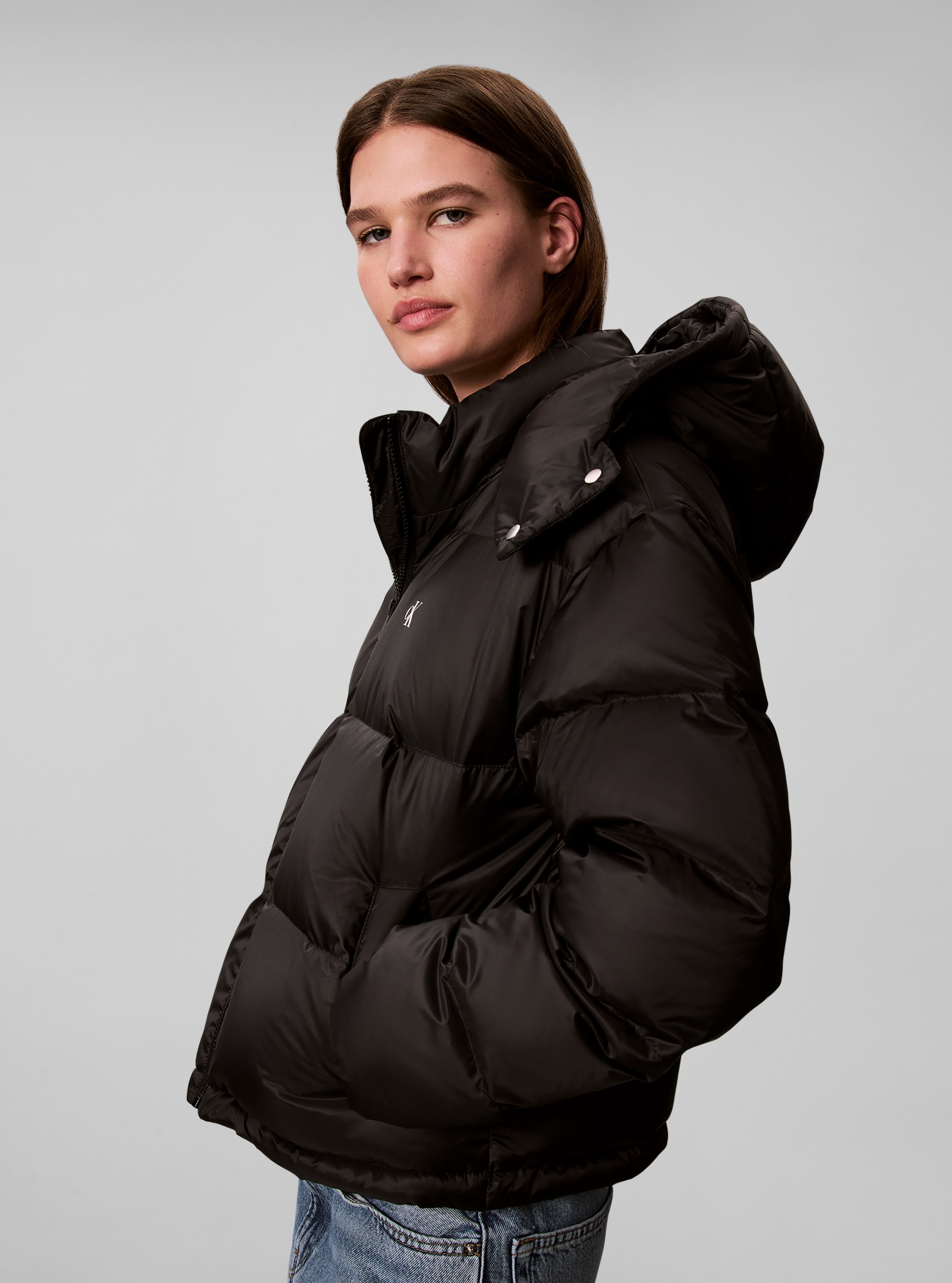 Calvin Klein Jeans Steppjacke mit Kapuze abnehmbare Kapuze, Regular Fit, kurze Form, wattiert