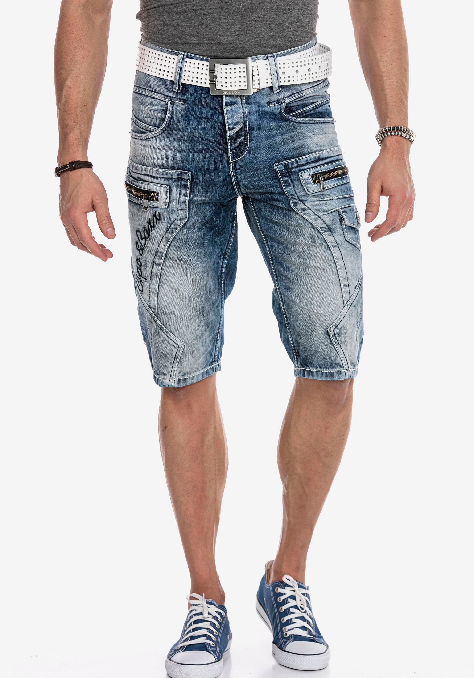 Cipo & Baxx Caprijeans, mit Logo Stickerei