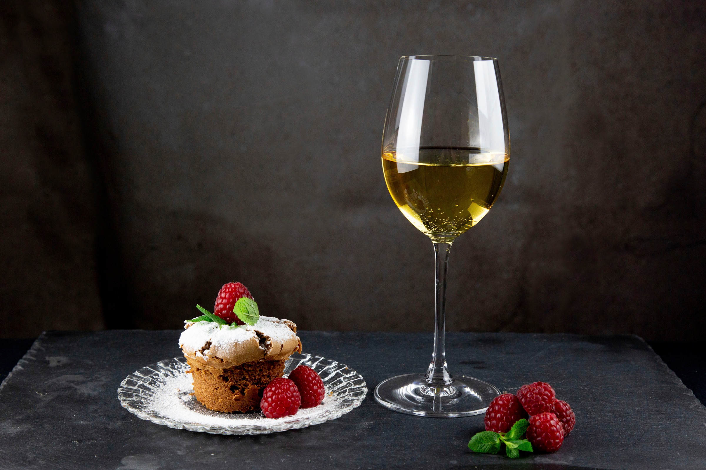 RIEDEL THE WINE GLASS COMPANY Weißweinglas »Vinum« Made in Germany, 404 ml, 2-teilig