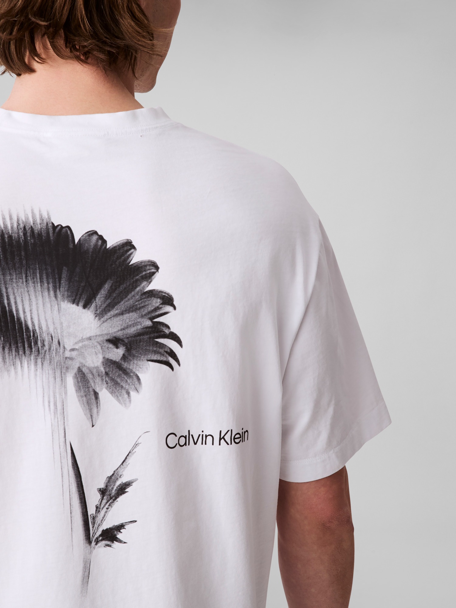 Calvin Klein Jeans T-Shirt »SS SMOOTH CTTN SOLID CREWNK TEE«, mit Logo