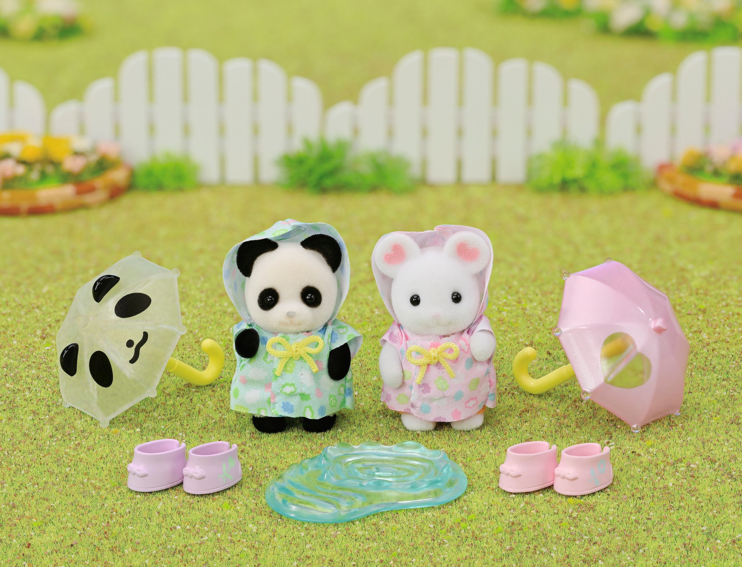 Sylvanian Families Spielfigur »Erlebniskindergarten Freunde “Regenwetter” (5748)«