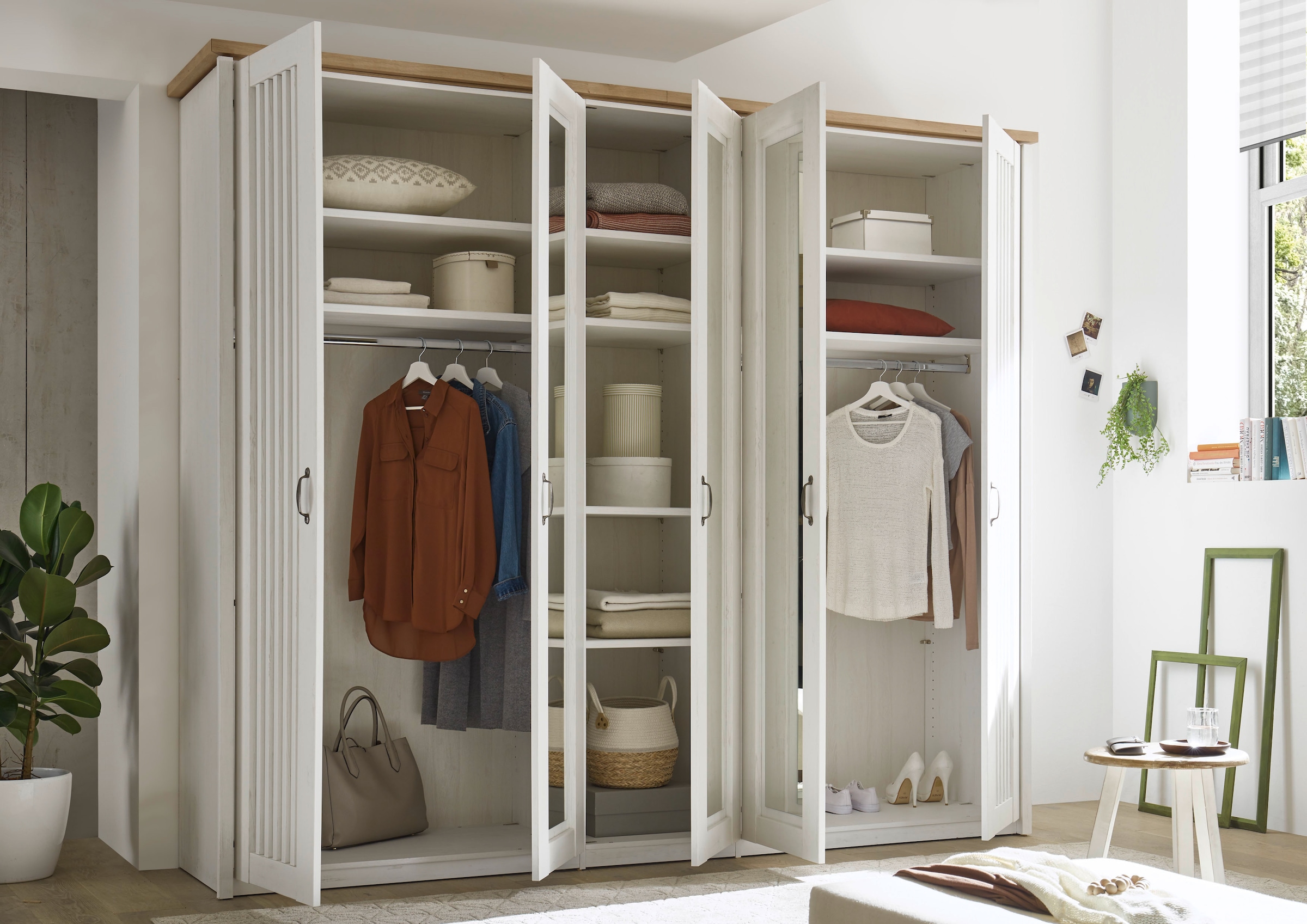 Schlafkontor Drehtürenschrank »Trient«, im Landhaustil, Schlafzimmerschrank mit Spiegel