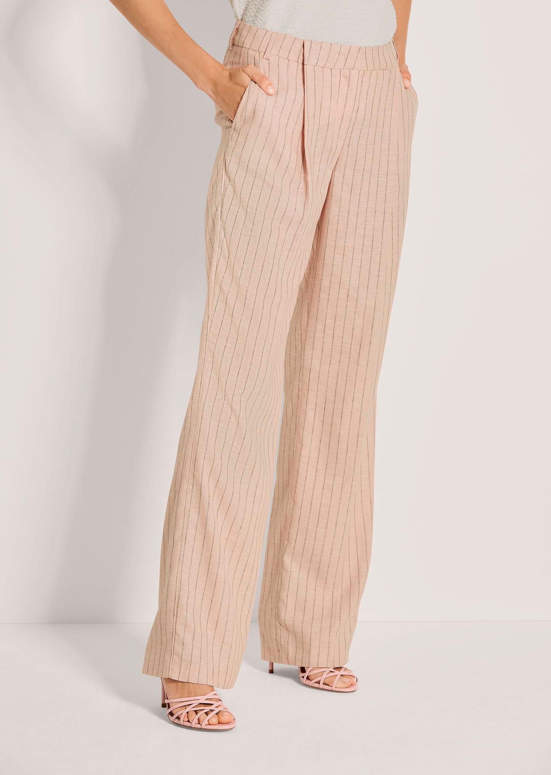 Thumbnail - MADELEINE Stoffhose "Leinenhose Bundfaltenhose mit Nadelstreifen"