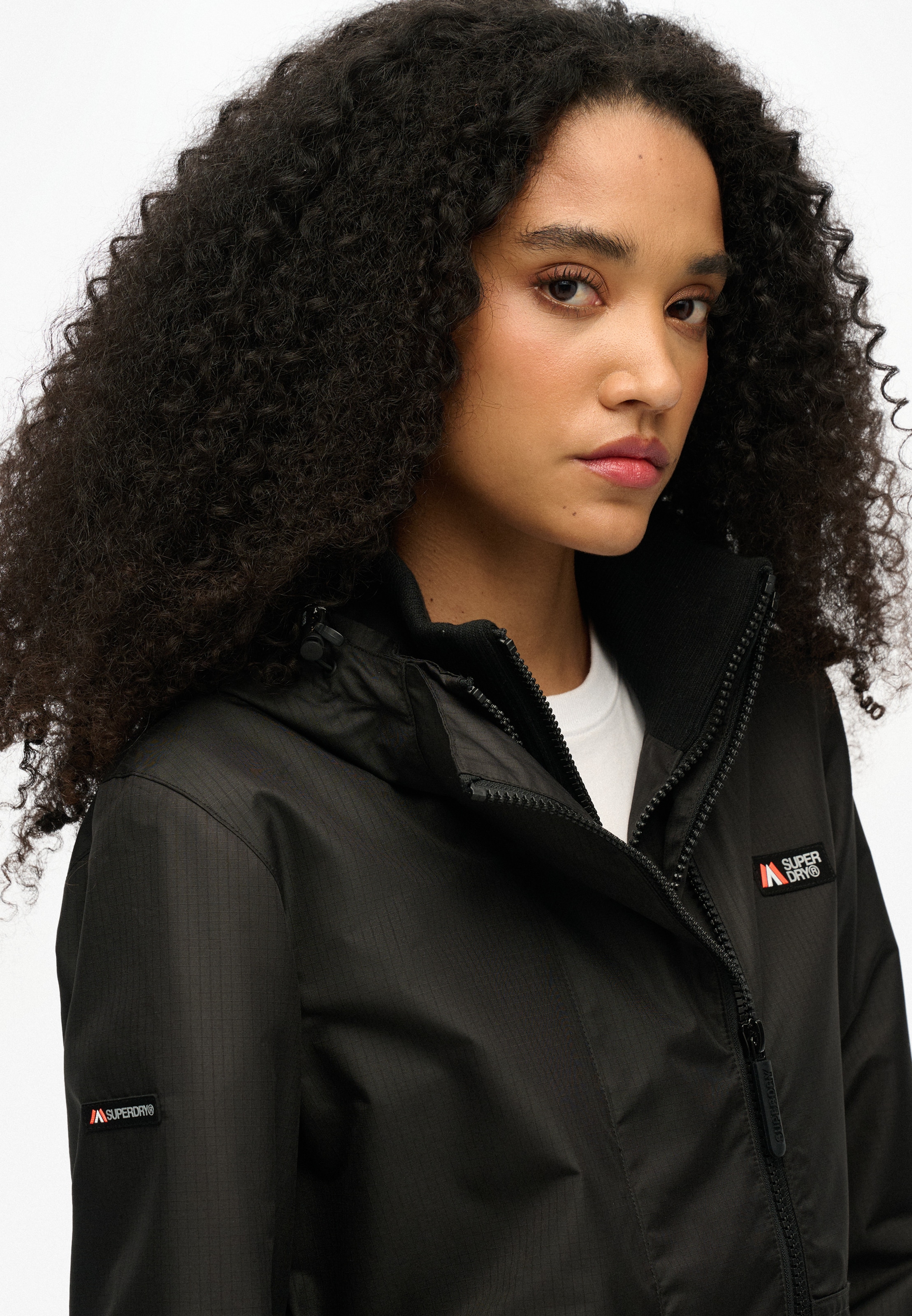 Superdry Outdoorjacke »HOODED MTN WINDBREAKER JKT«, mit Kapuze