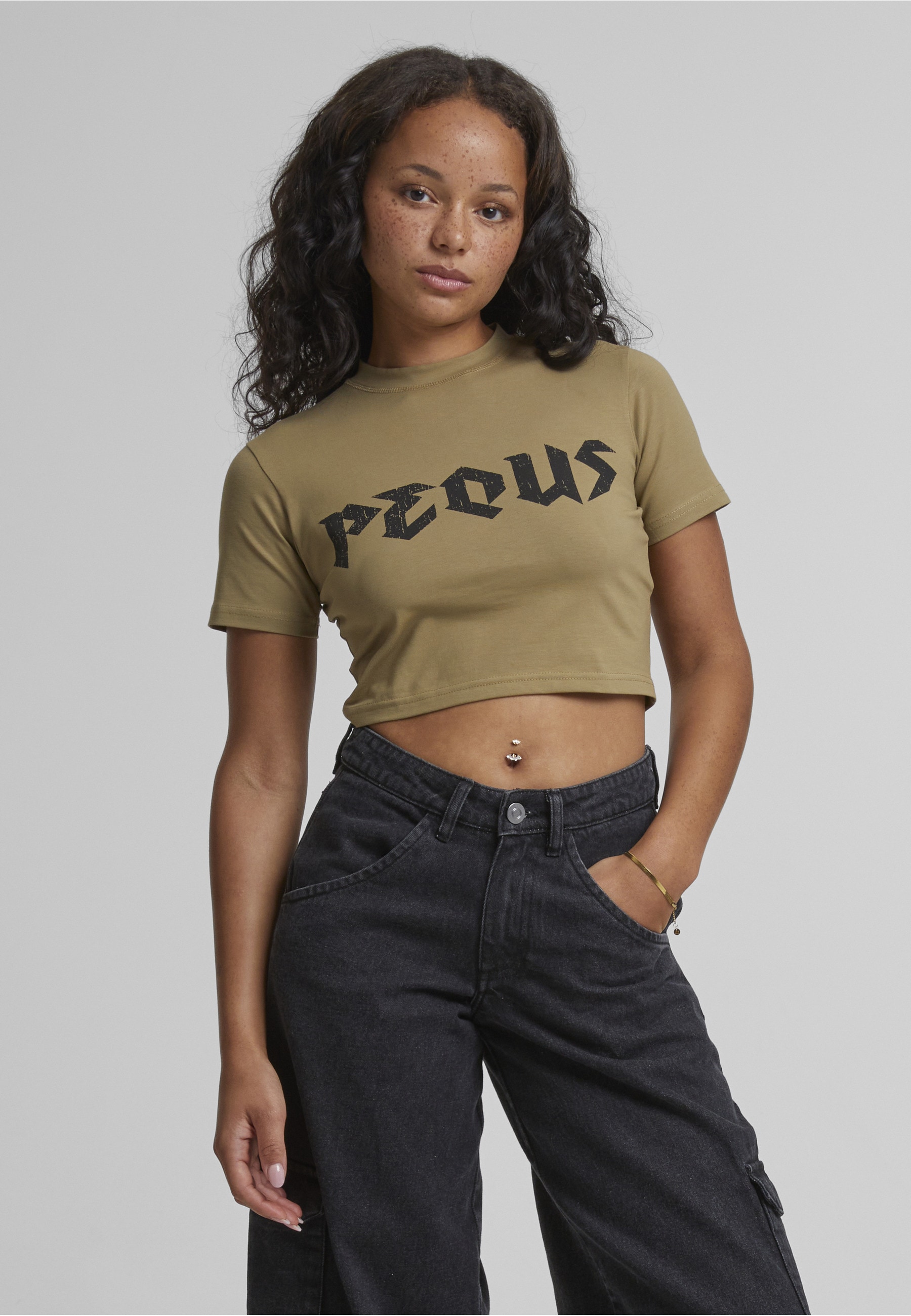 PEQUS T-Shirt »PEQUS PEQUS Band Logo Crop Tops« 1 Stk.