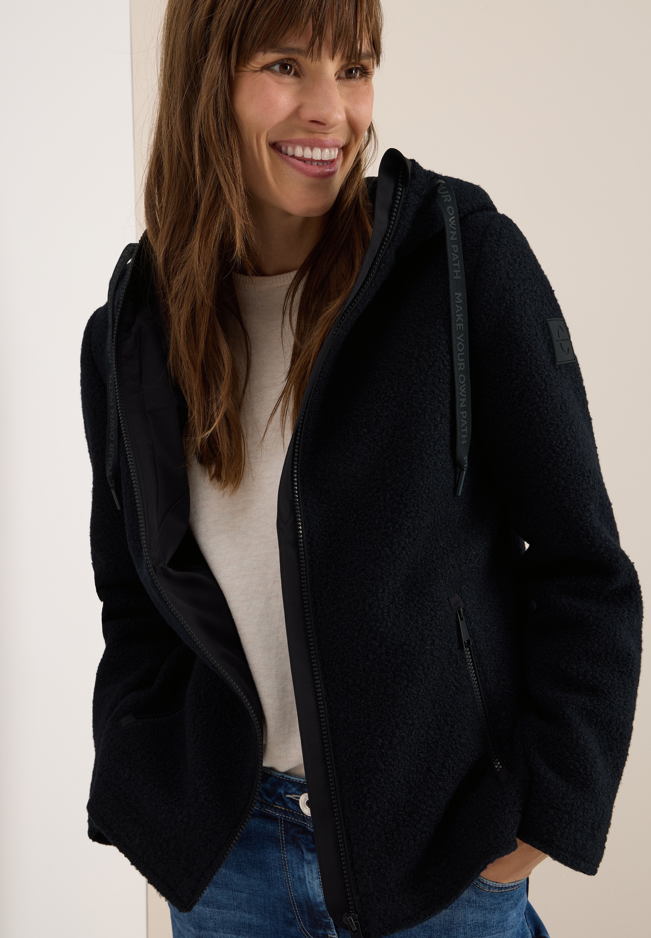 Cecil Fellimitatjacke mit Kapuze mit Kapuze mit Tunnelzugband