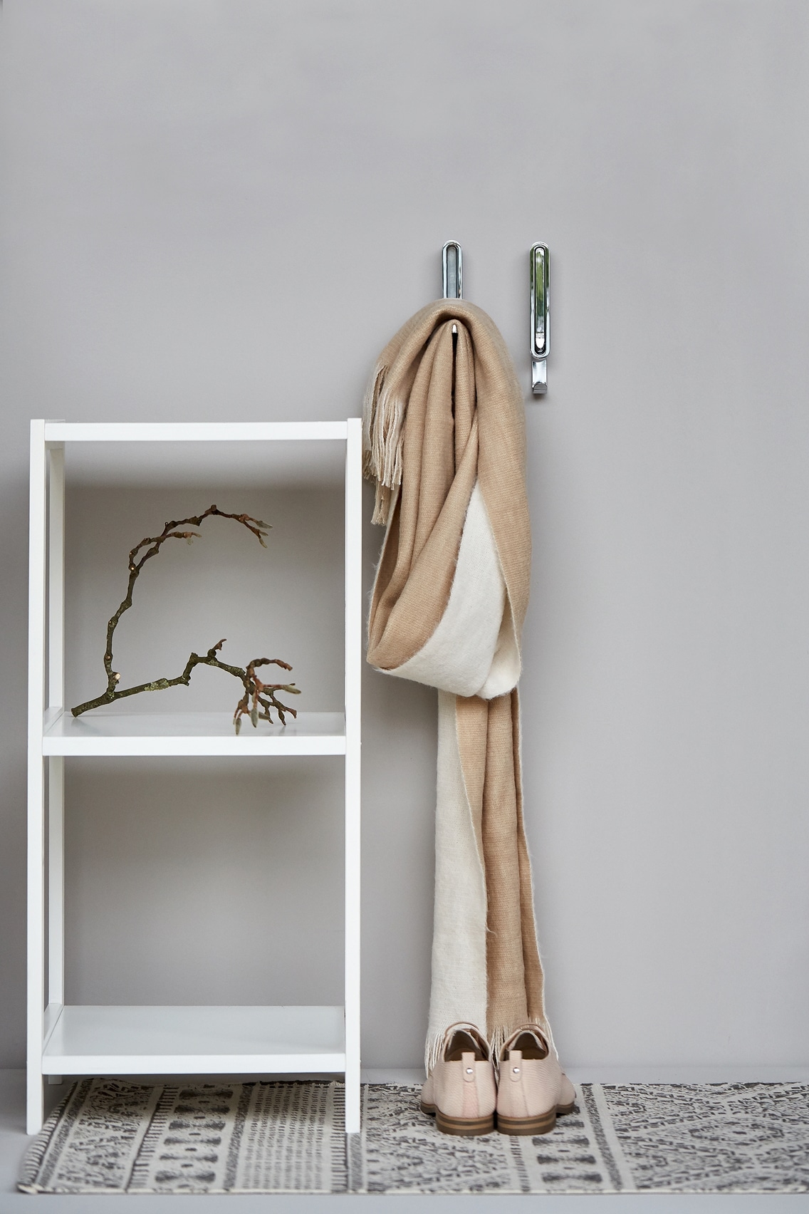 WENKO Klapphaken »Premium Sigma«, im ovalen Premium-Design aus stabilem Kunststoff