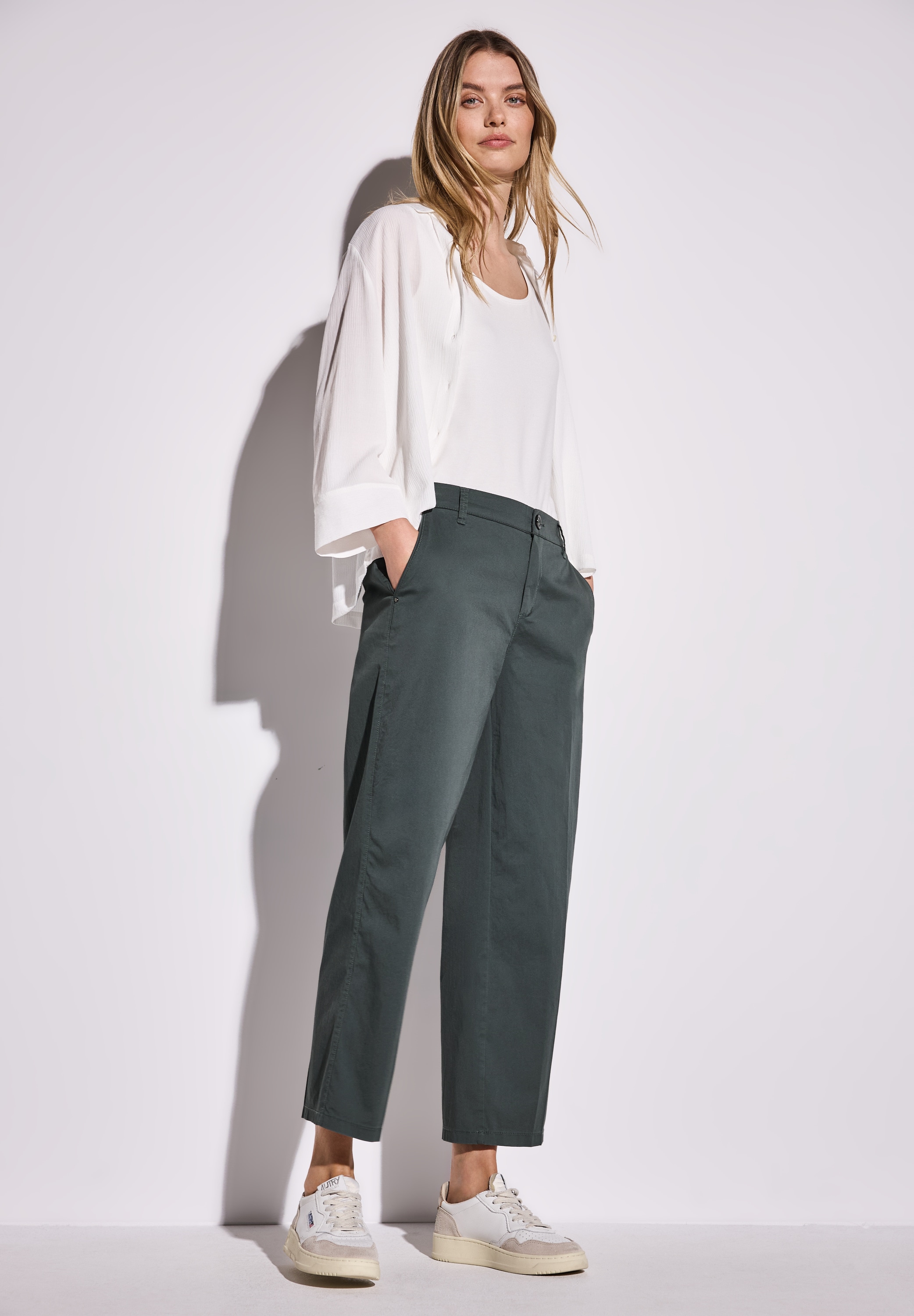 STREET ONE Chinohose, mit elastischem Bund hinten