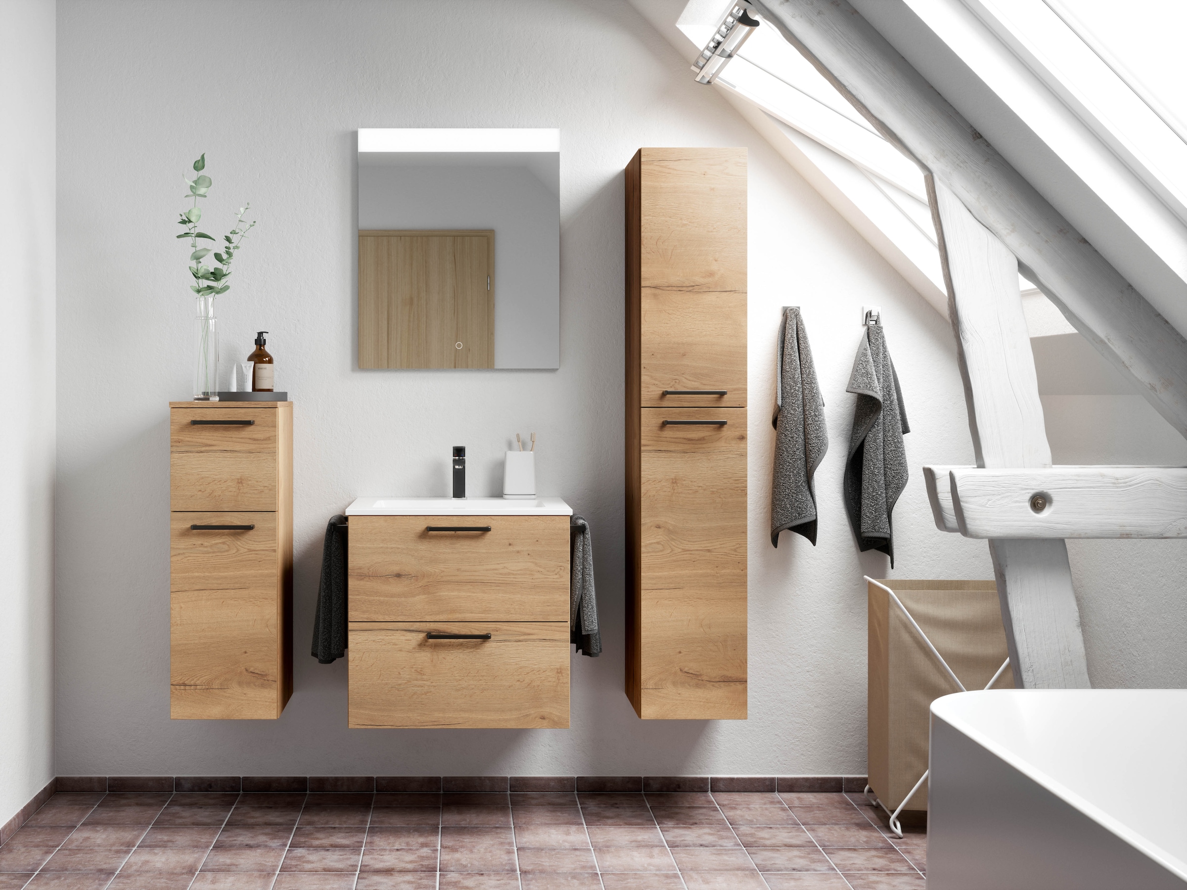 nobilia® Badmöbel-Set »Tolvina«, (4 St., vormontiert, mit Soft-Close), inkl. Spiegel mit Touch-Sensor, in vier Breiten