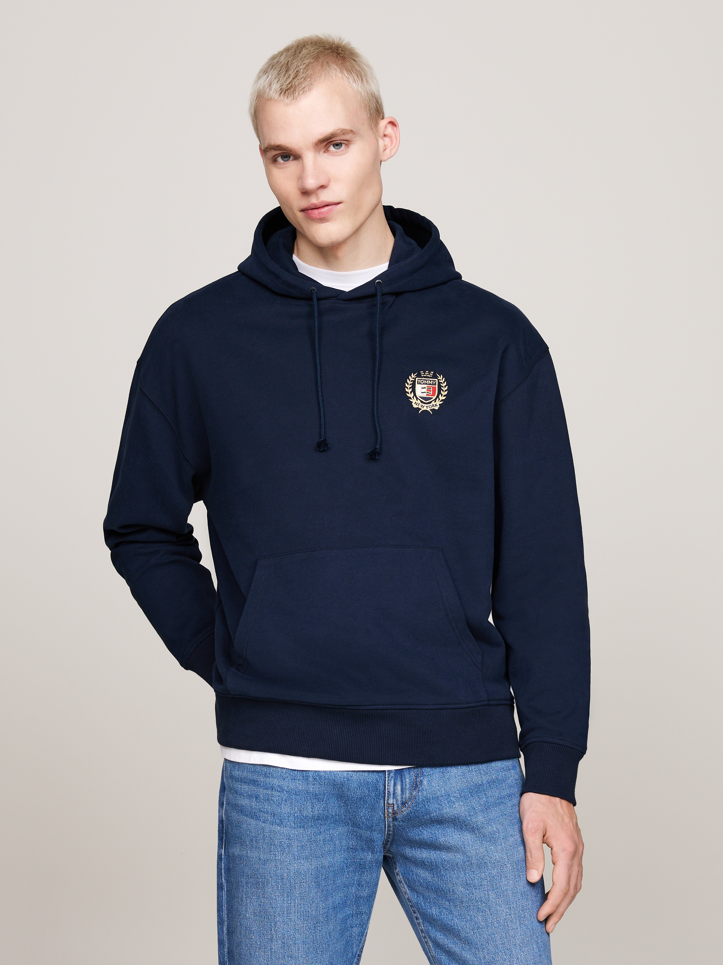 Tommy Jeans Sweatshirt "TJM REG TJ FLAG CREST HOOD EXT", besticktes Markenl günstig online kaufen