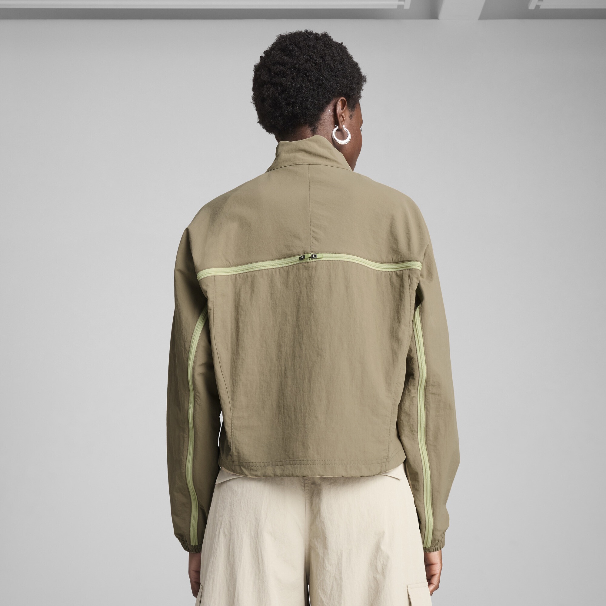 PUMA Trainingsjacke »DARE TO Oversized-Jacke mit variabler Länge Damen«