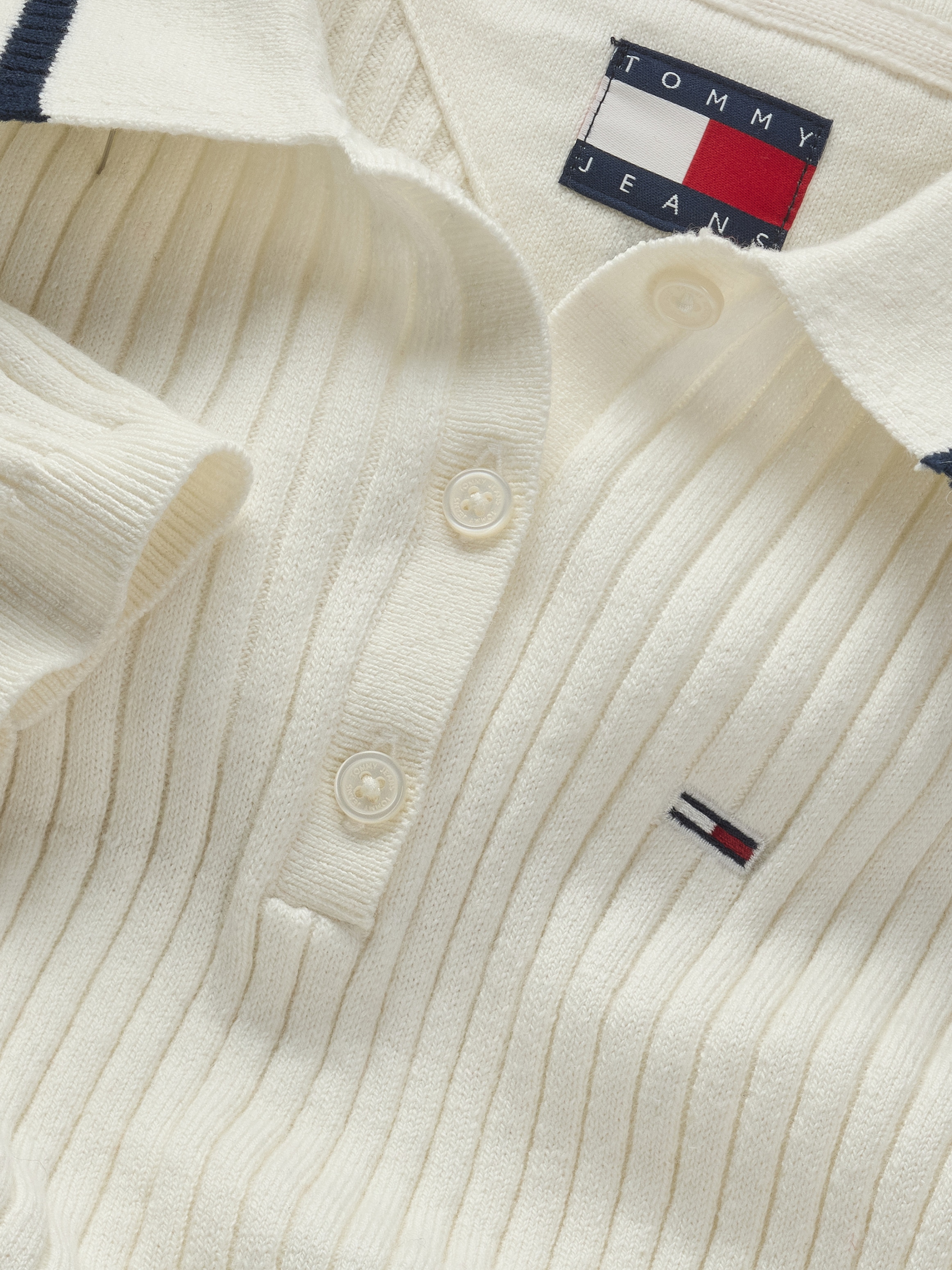 Tommy Jeans Polokragenpullover »TJW ESSENTIAL LS POLO SWEATER«, mit Logostickerei