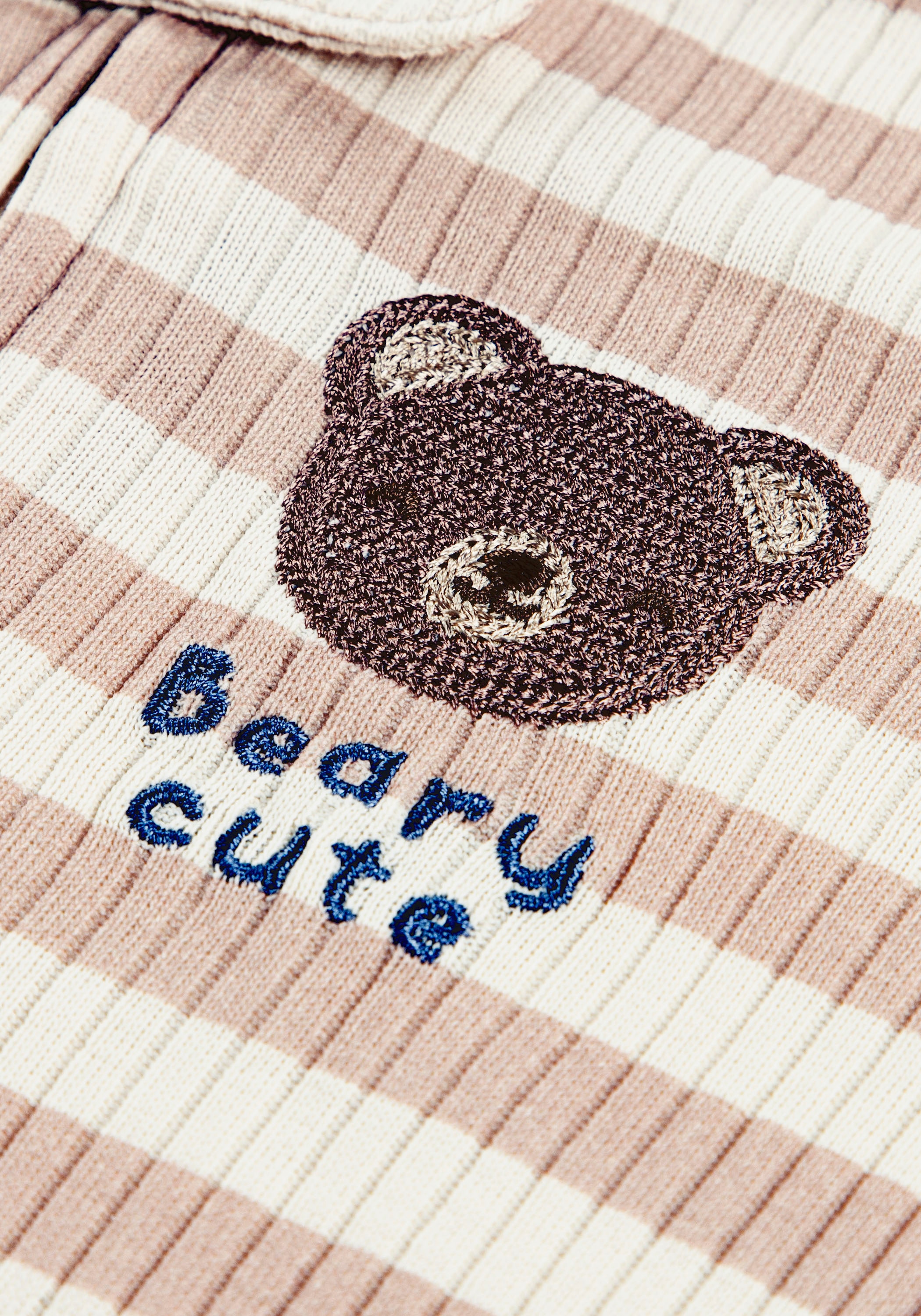HUGGIES babywear Schlafoverall »HUGB FOOTED COVERALL«, mit süßer Bärchenstickerei