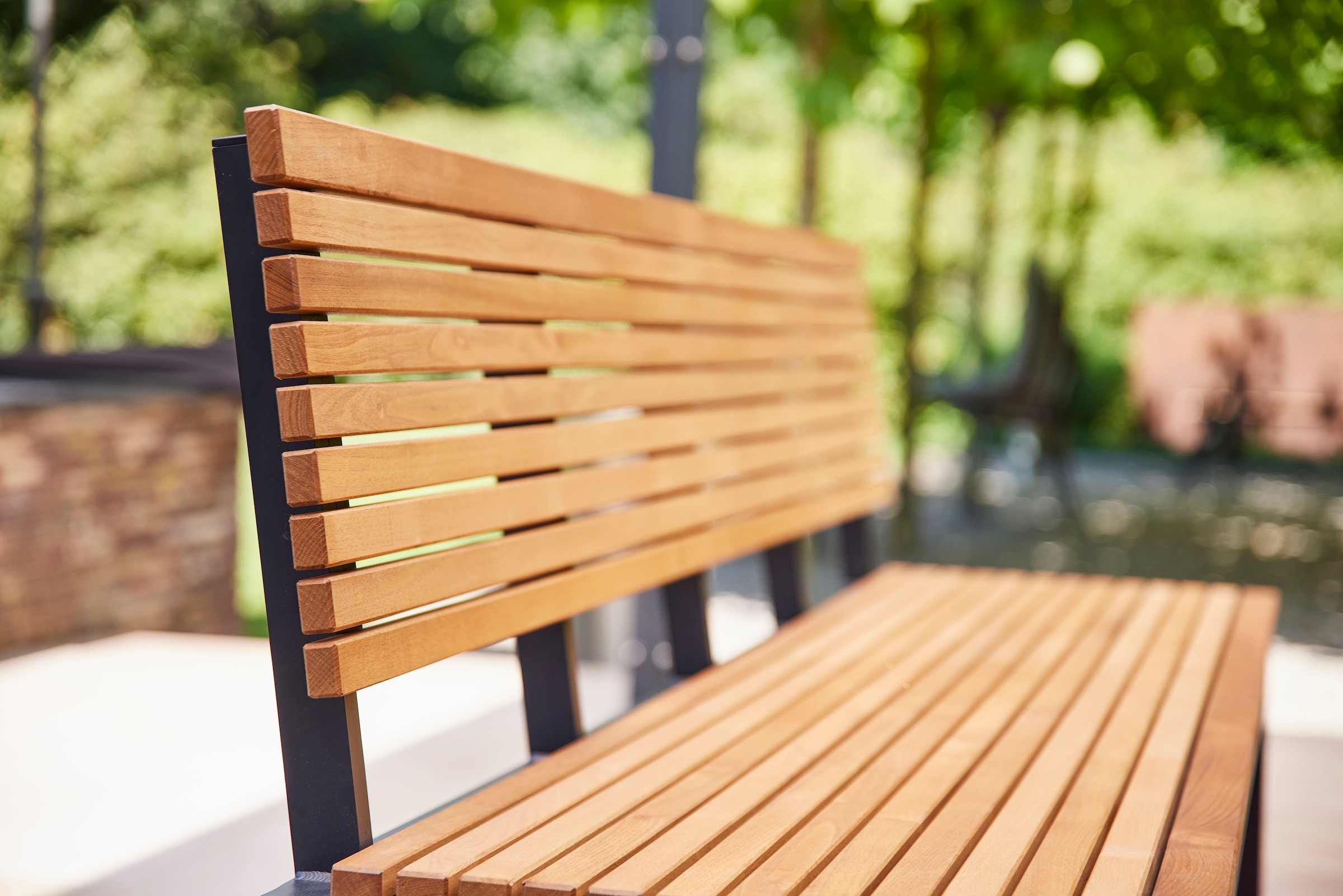 Siena Garden Gartenbank »Bozen 3er Aluminiumgestell anthrazit Robininenholz«, Flächen aus Robinienholz FSC® 100%