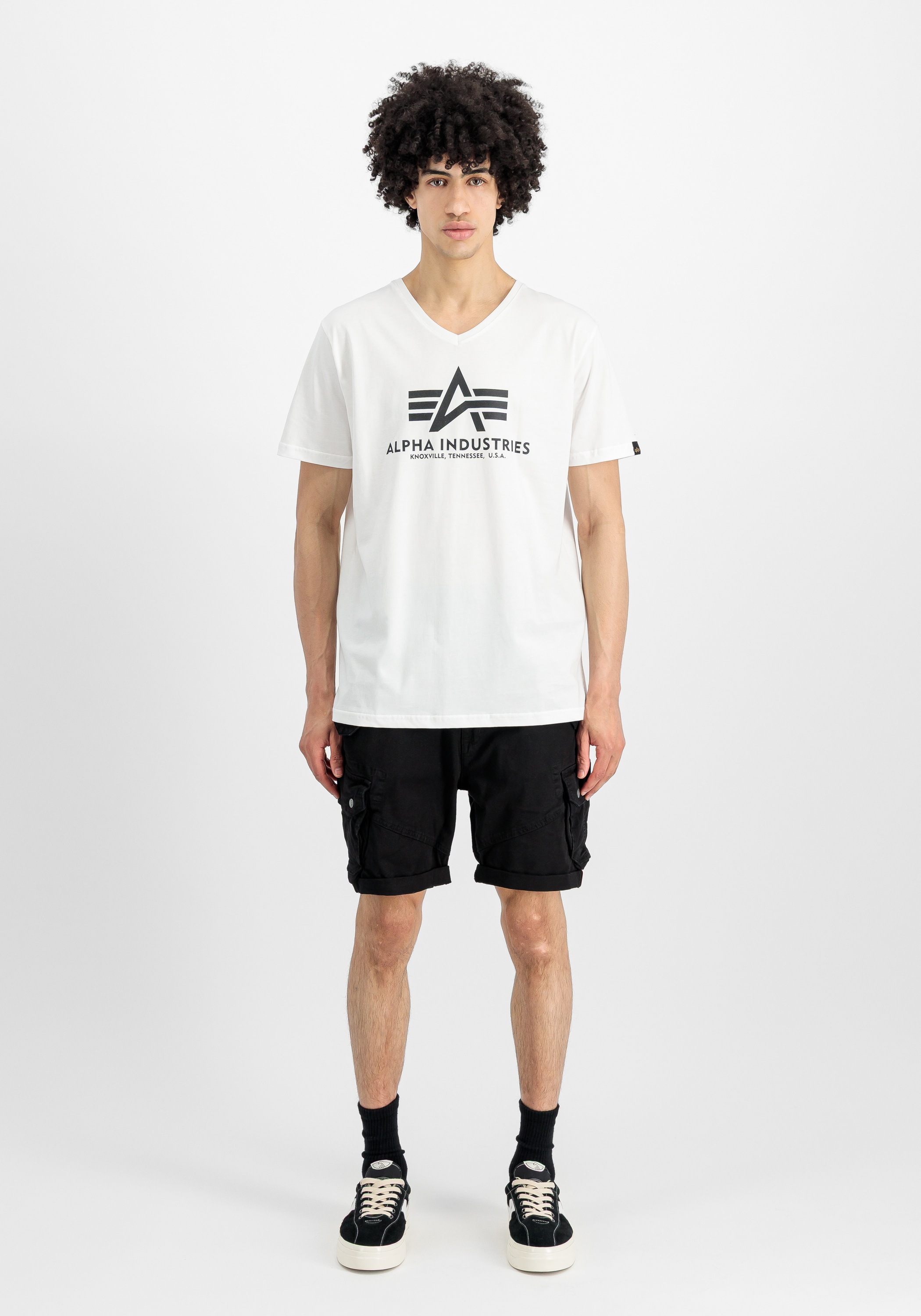 Thumbnail - Alpha Industries T-Shirt "Alpha Industries Men - T-Shirts Basic V-Neck T"