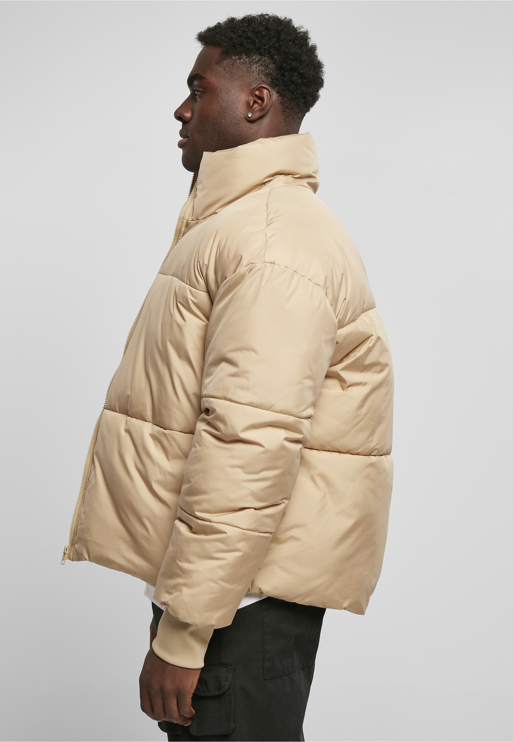 URBAN CLASSICS Winterjacke »Urban Classics Herren Short Big Puffer Jacket« 1 Stk. tlg. ohne Kapuze