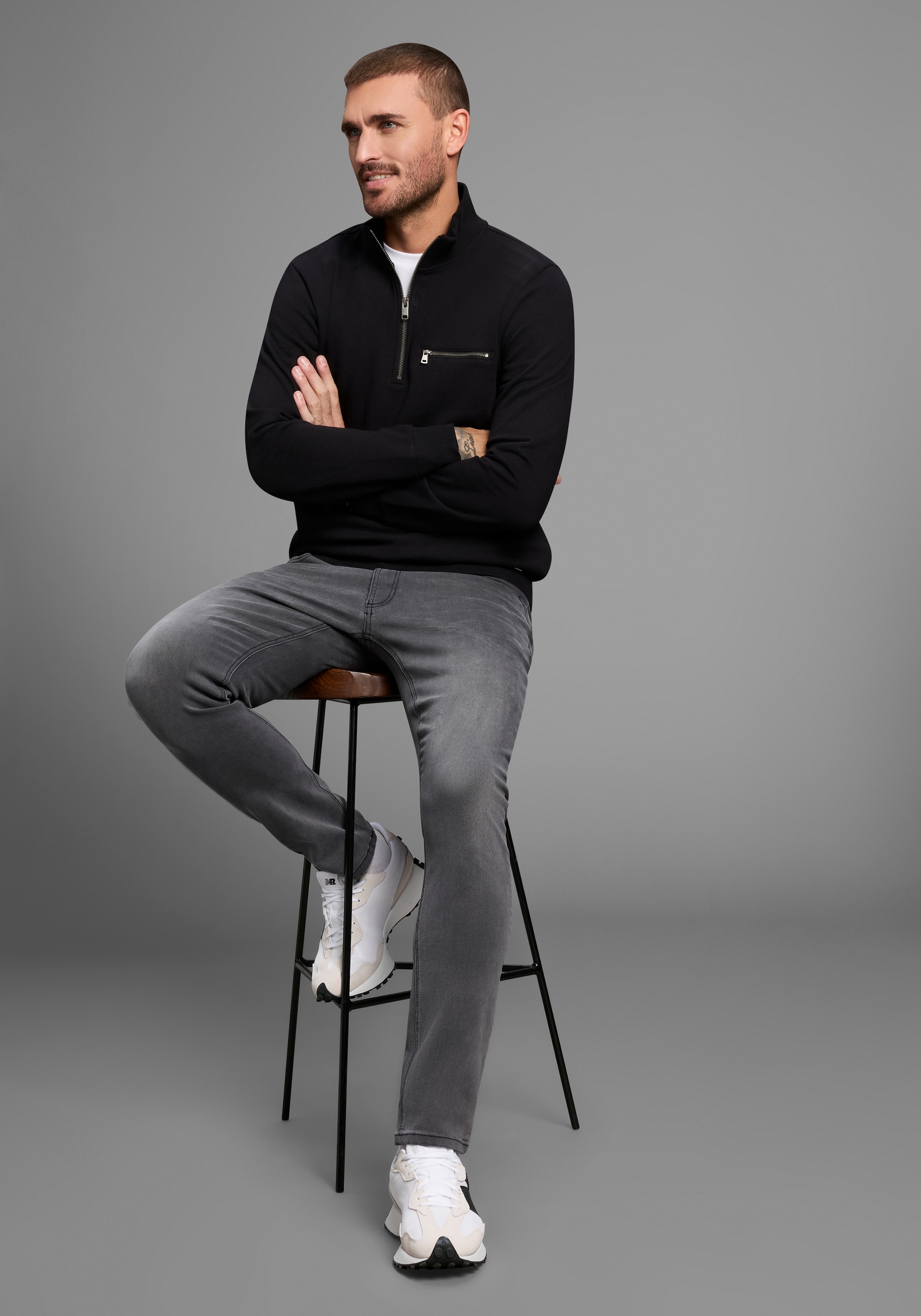 Bruno Banani Sweatshirt, mit Troyer Kragen