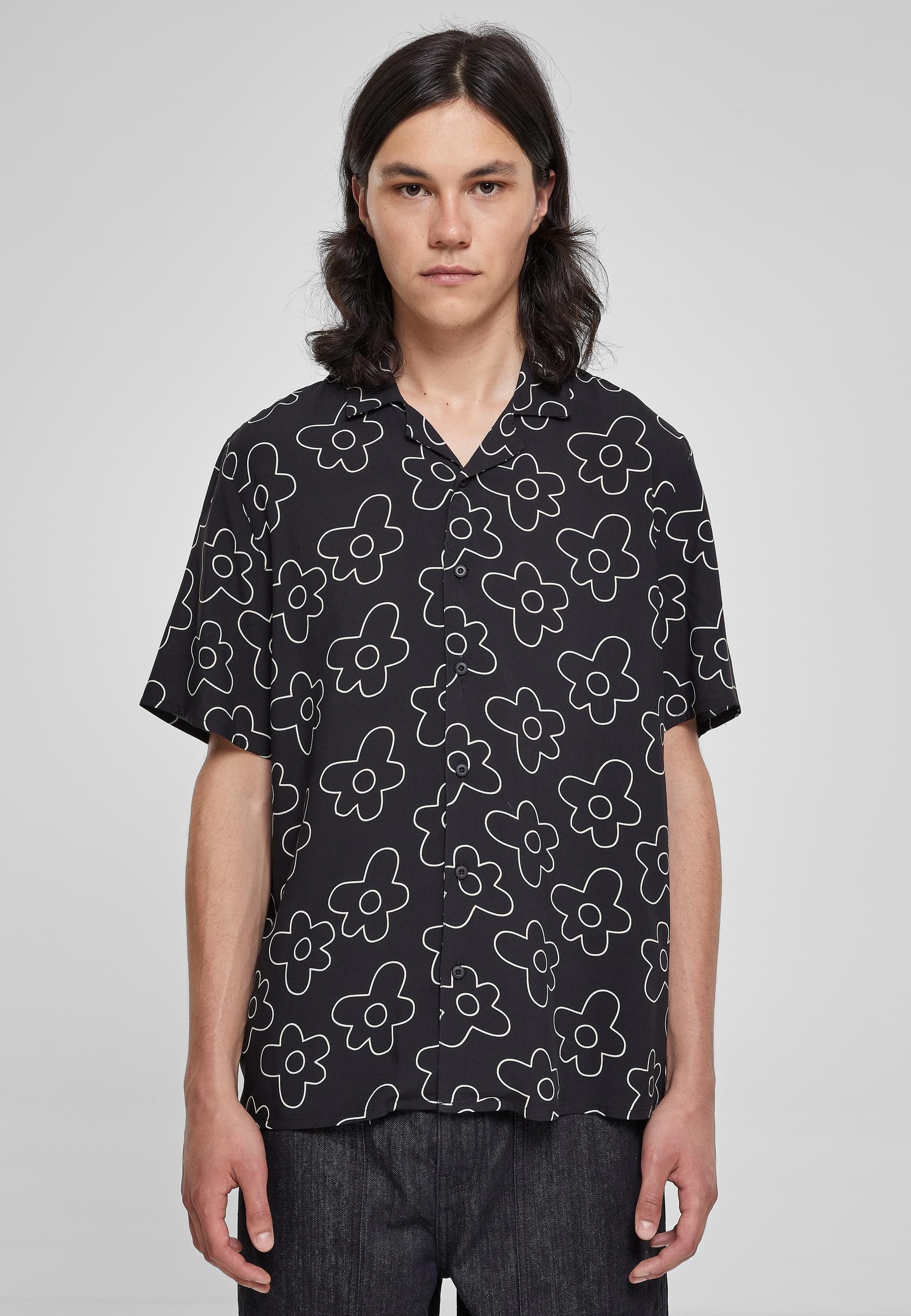 URBAN CLASSICS Kurzarmhemd »Urban Classics Herren Viscose AOP Resort Shirt«, (1 tlg.)
