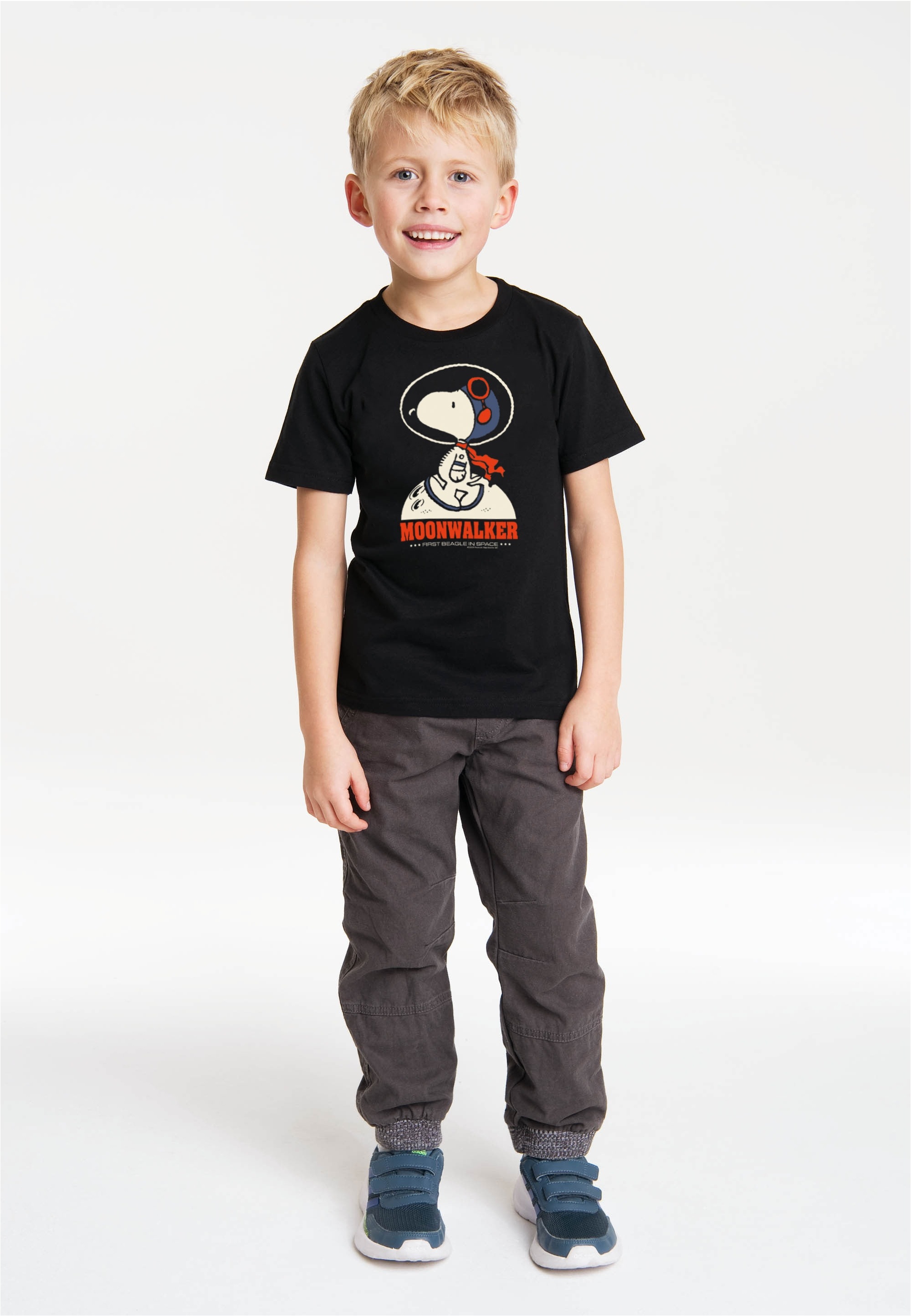 LOGOSHIRT T-Shirt »Snoopy - Moonwalker« mit lässigem Snoopy-Motivdruck