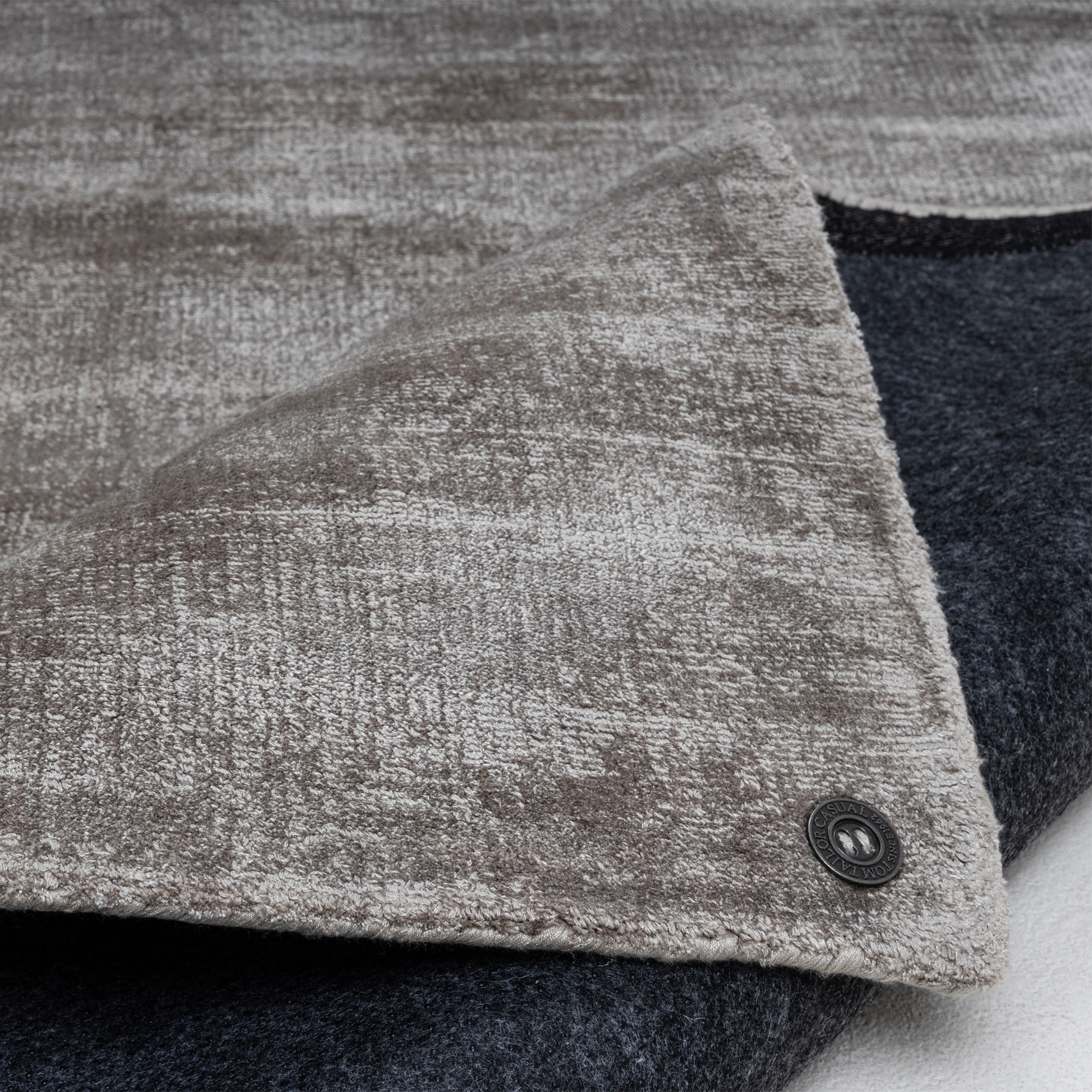 TOM TAILOR HOME Teppich »Shine uni« rechteckig 8 mm Höhe Handweb Teppich, 100% Viskose, handgewebt, mit elegantem Schimmer