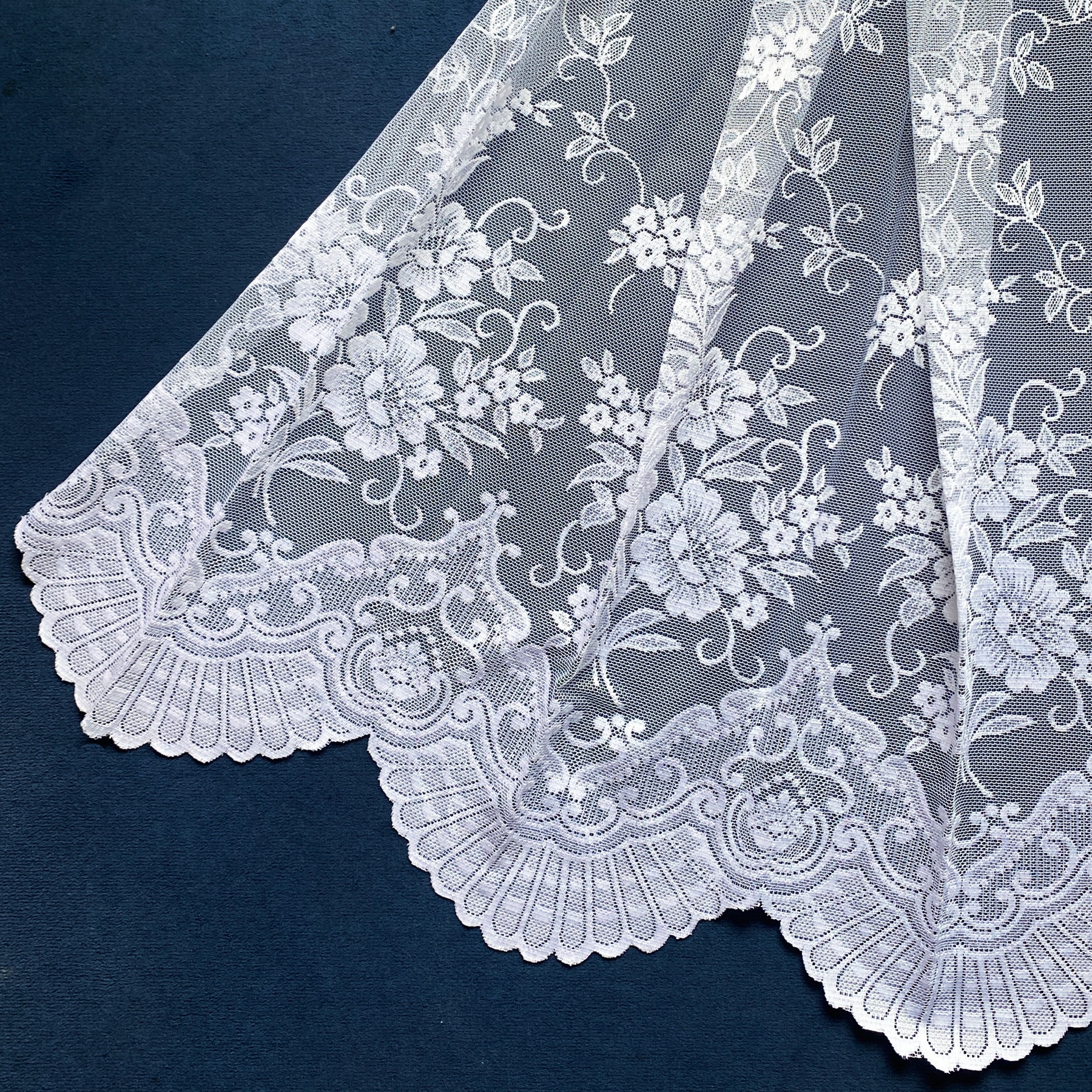 Thumbnail - Weckbrodt Gardine "Siena", (1 St.), Jacquard, strukturiert, Allover,Floral,halbtransparent, Bordüre, Store